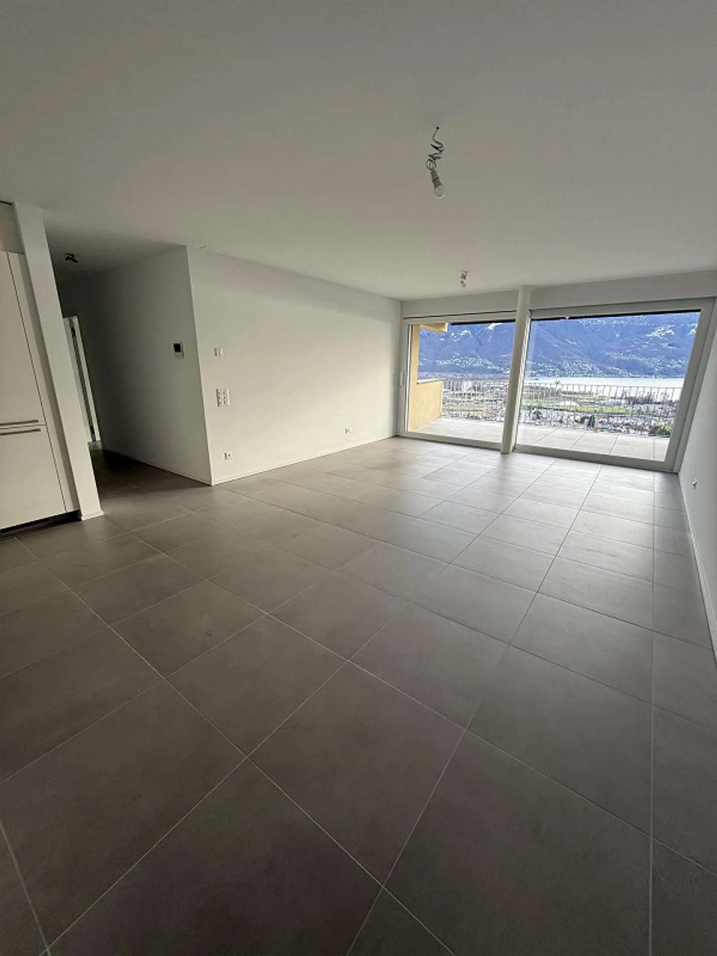 Wonderful 4.5-room apartment with lake view - Photo 6 of 12