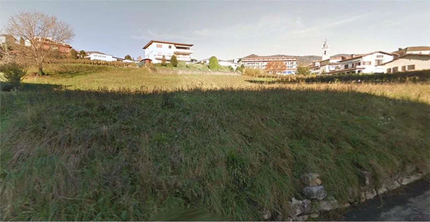 Balerna : Terrain constructible au centre du village - Photo 1 sur 2