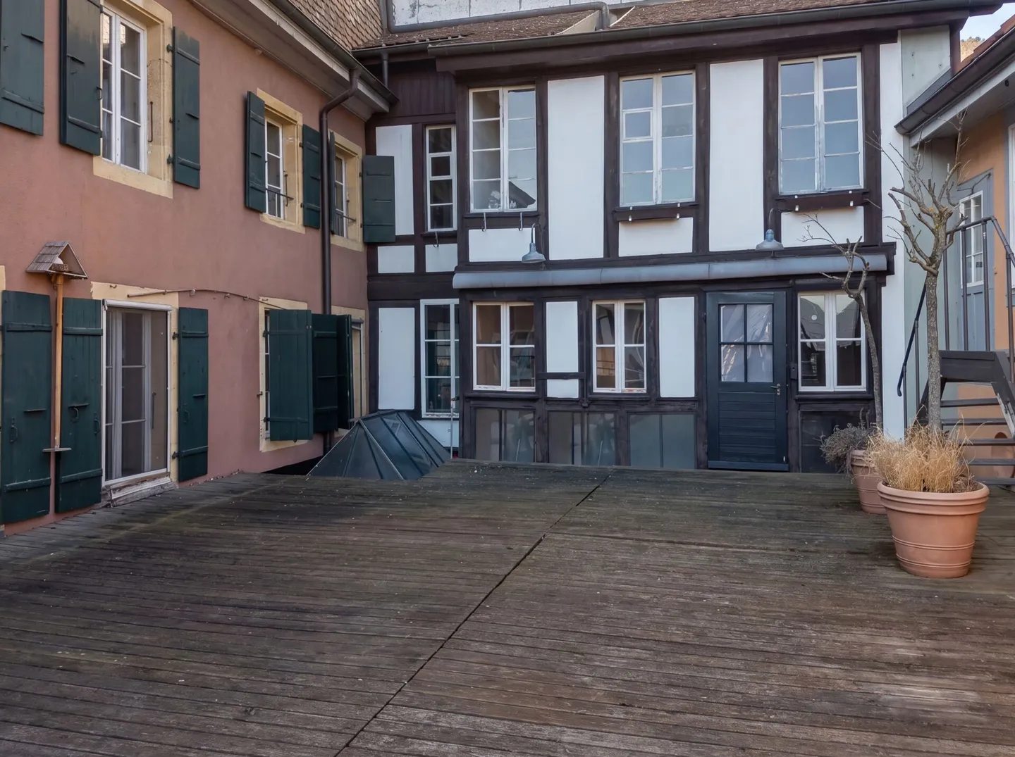 Maison multifamiliale historique dans un emplacement privilégié - Photo 8 sur 17