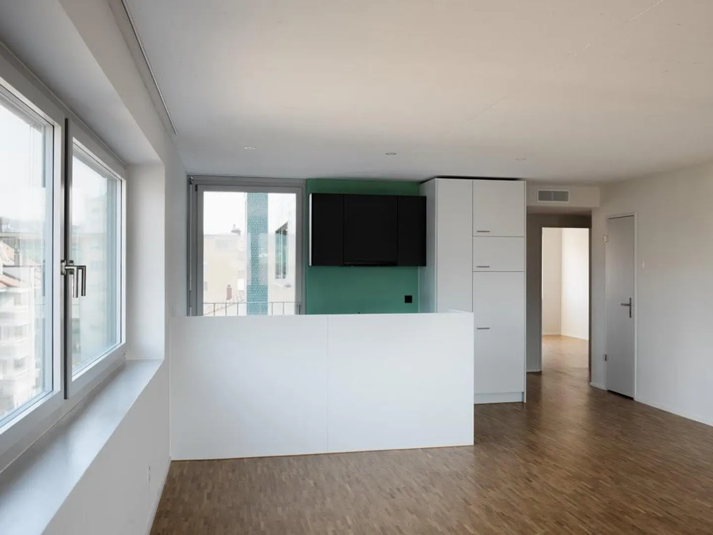 Urban Living with Stunning Views - Photo 2 of 6