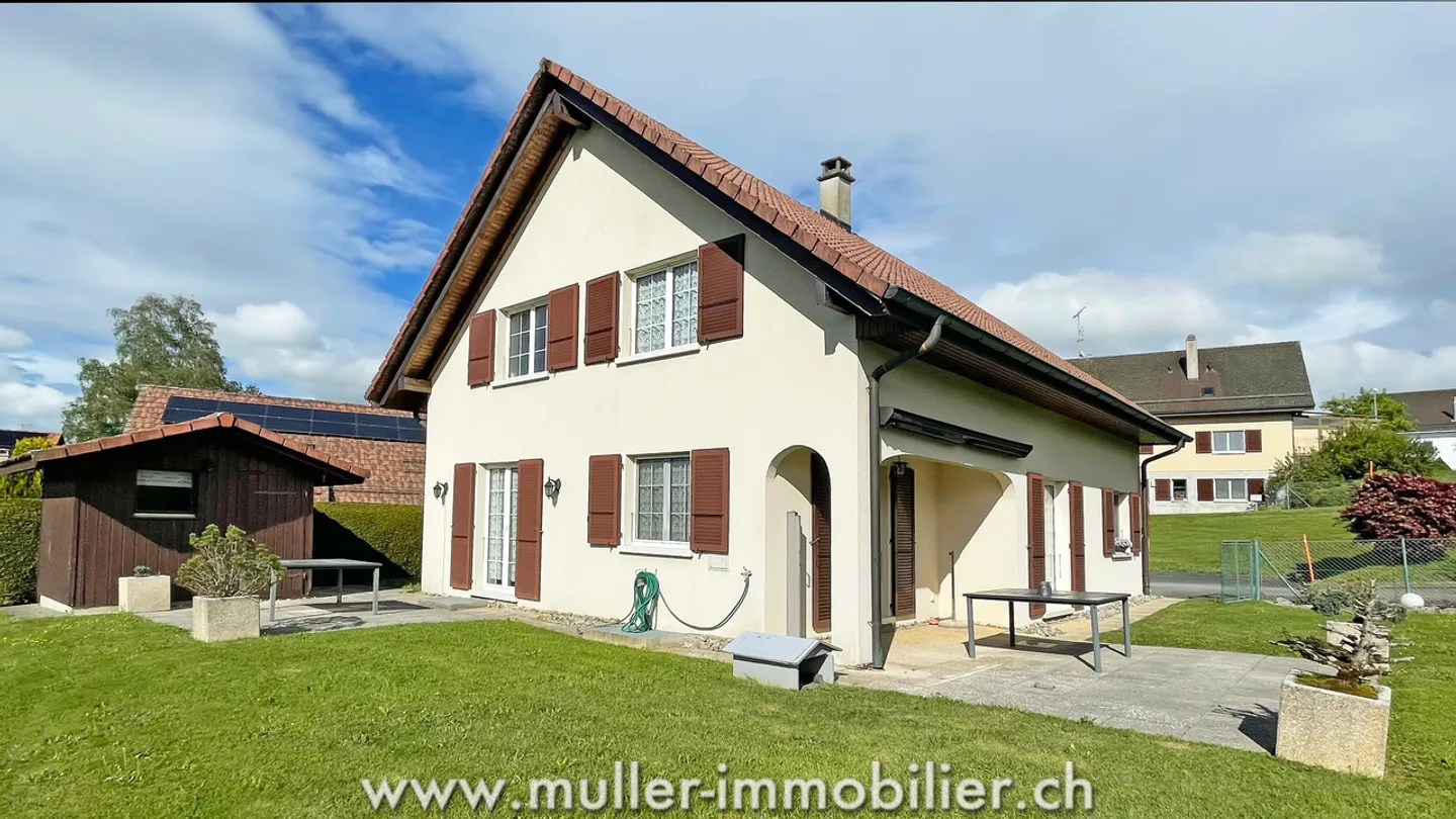 Villa Incantevole con Grande Giardino - Foto 11 di 13