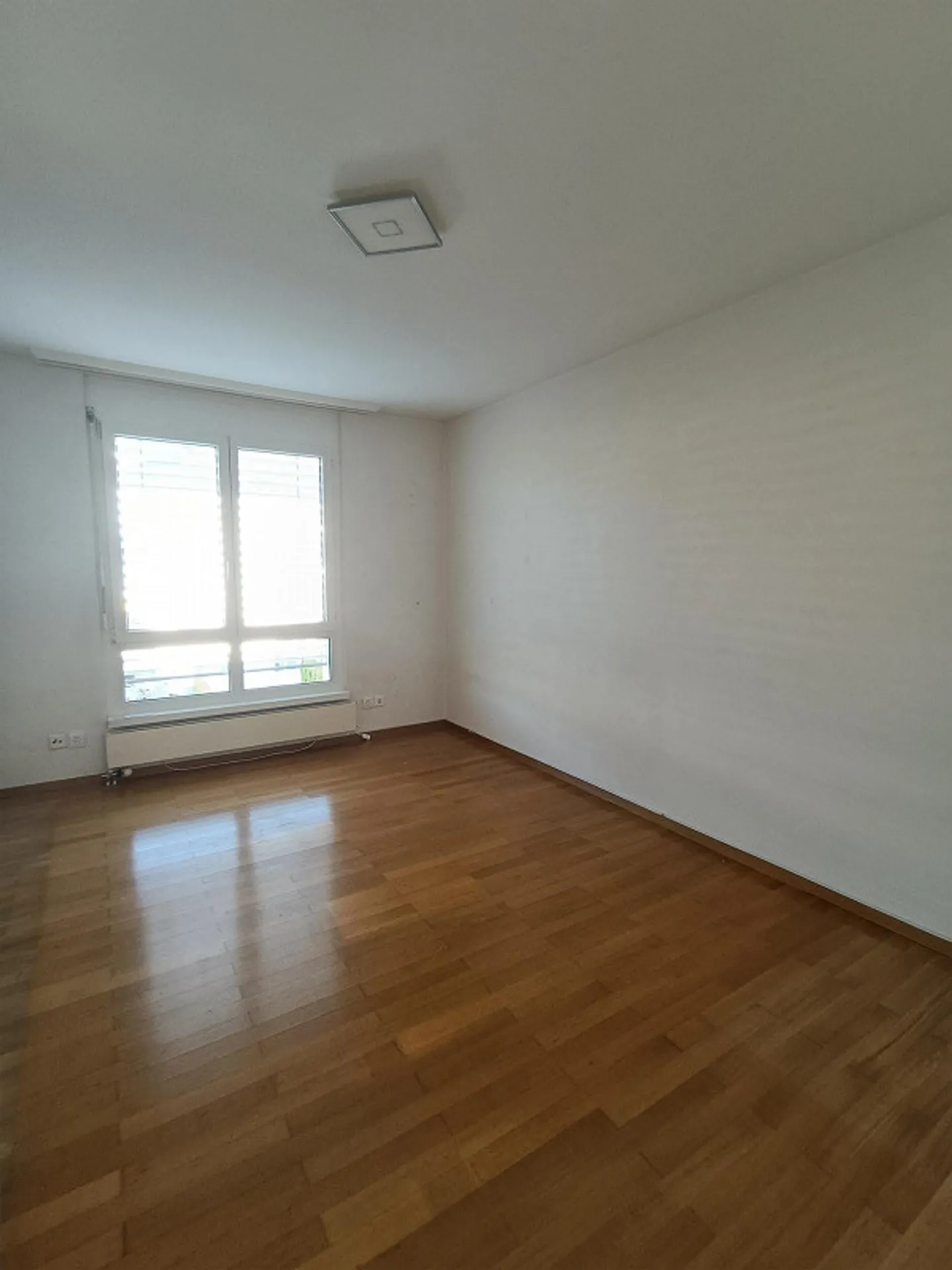 4.5-room apartment including cellar, underground parking space plus hobby room - Photo 8 of 8