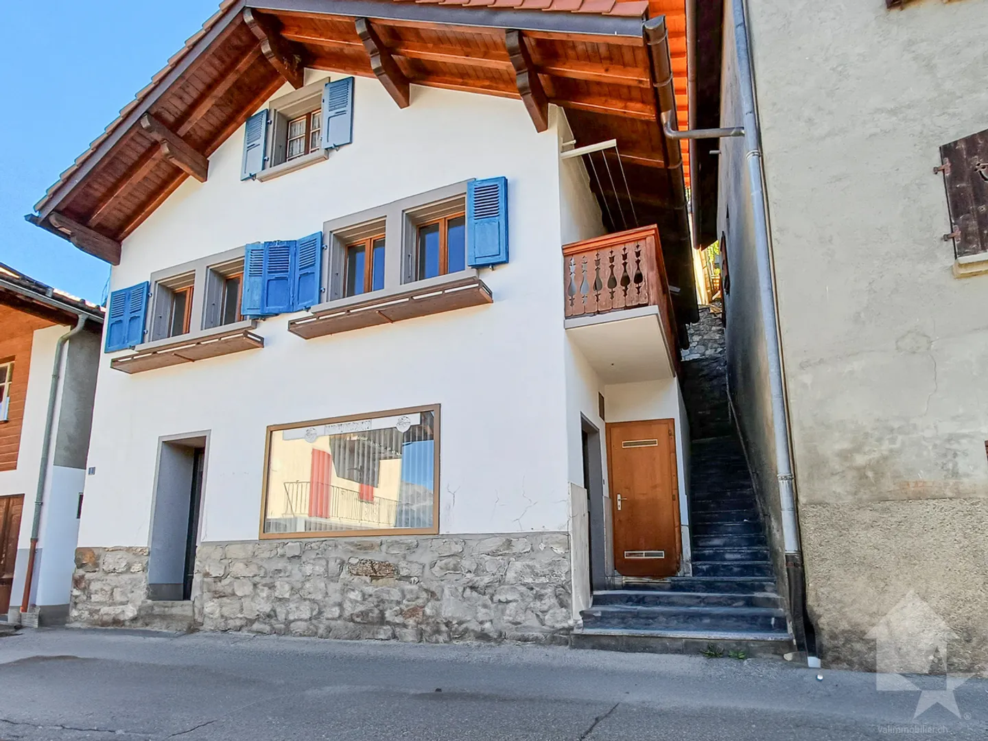 Dorfhaus im Herzen von Isérables mit Gewerbefläche - Foto 1 von 10