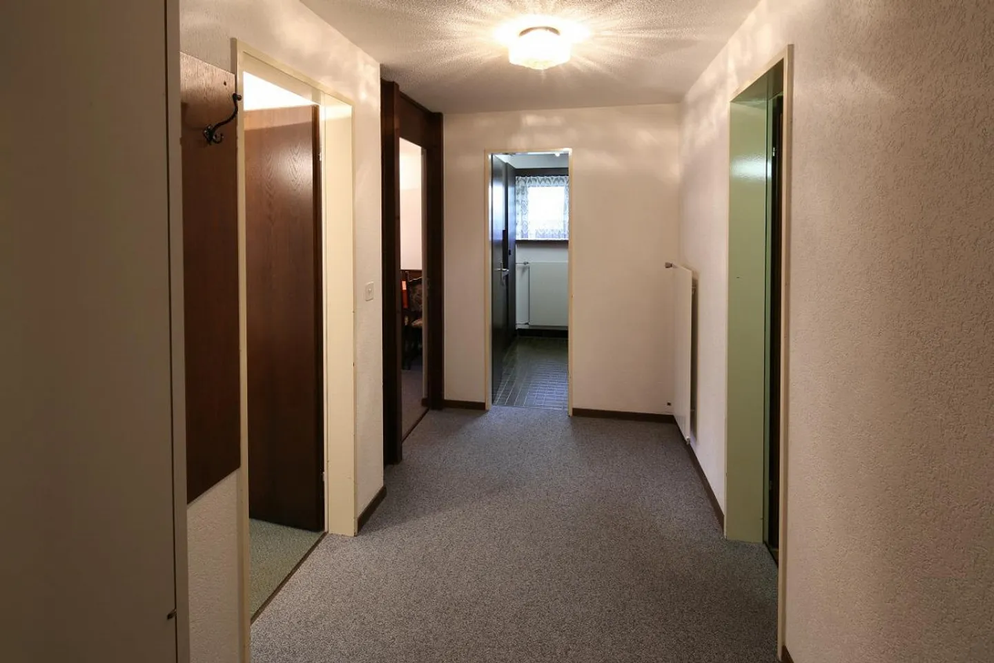 From May 1, 2026 - only in annual rent - Photo 5 of 30