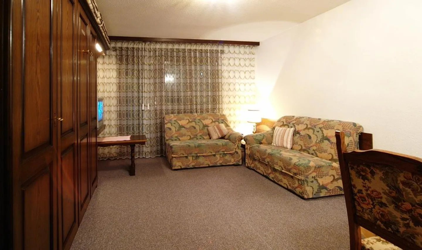 From May 1, 2026 - only in annual rent - Photo 6 of 30