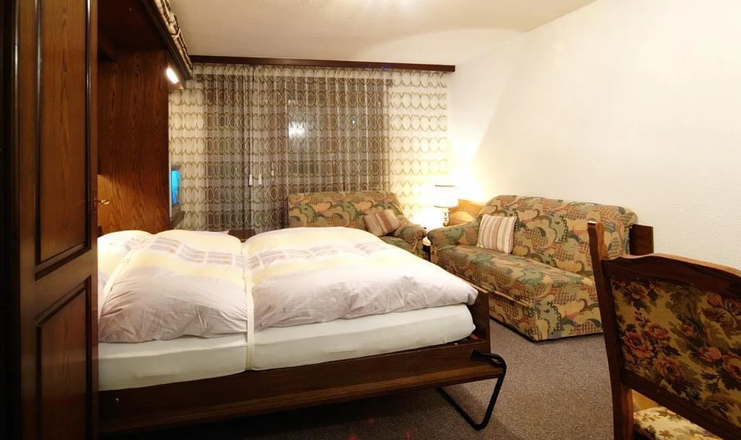 From May 1, 2026 - only in annual rent - Photo 7 of 30