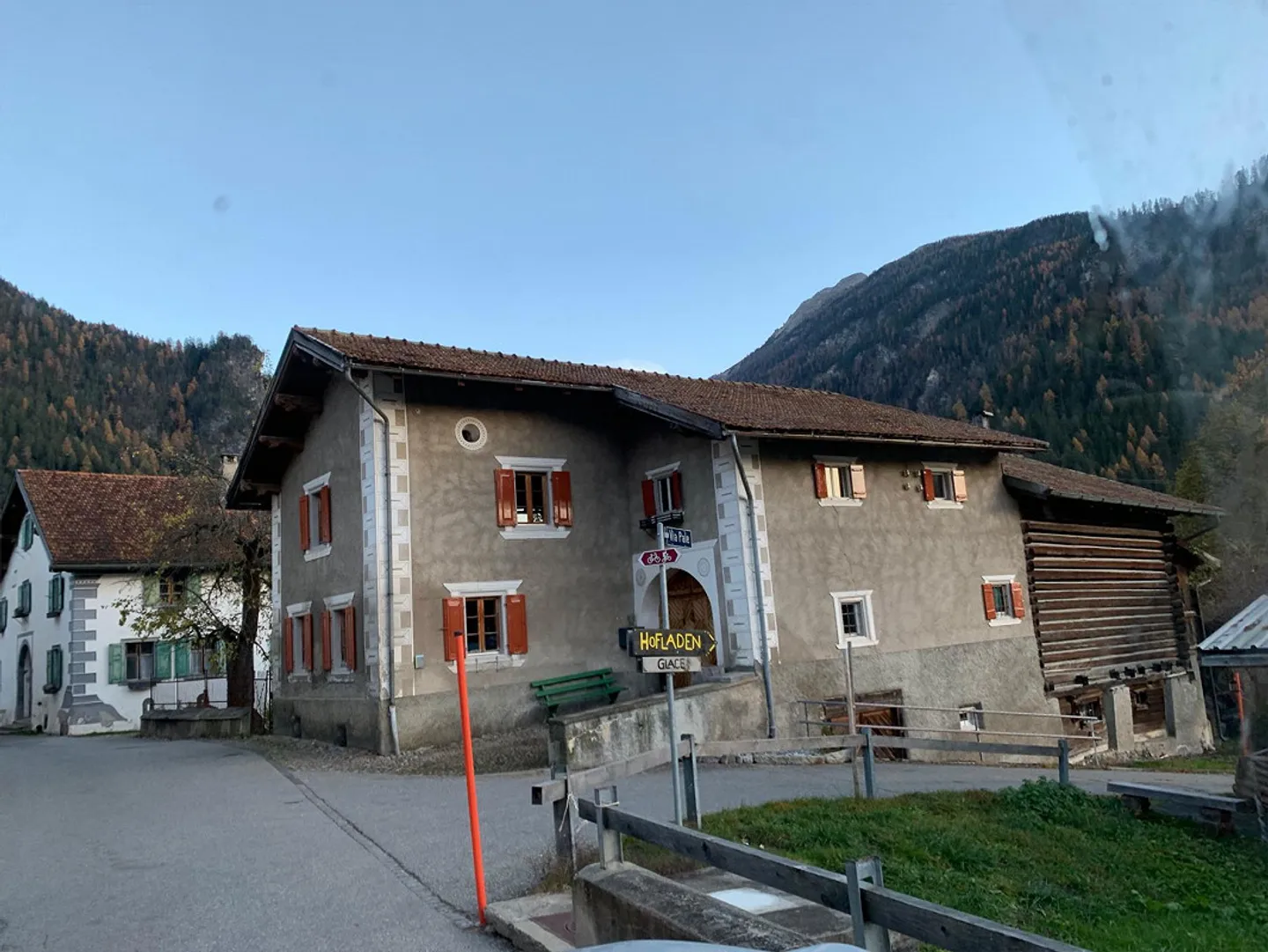 House with Stable and Garden - Photo 1 of 18