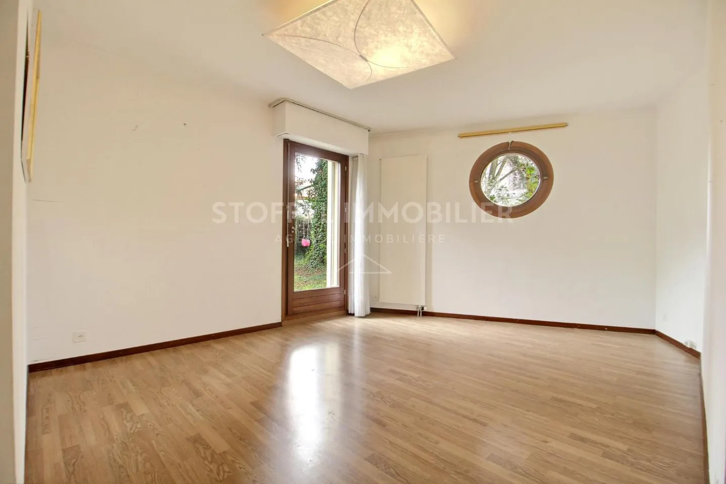 Appartamento spazioso con giardino - Foto 6 di 12