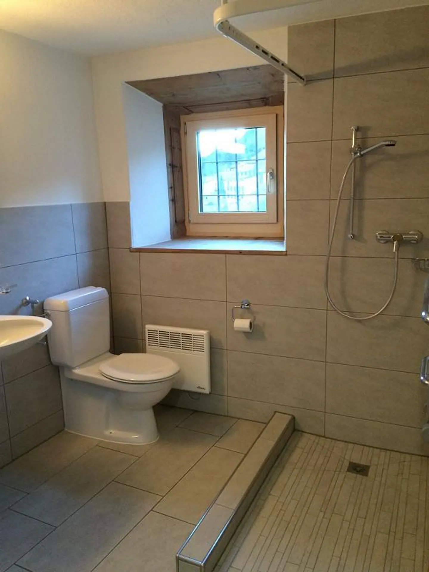 House with Stable and Garden - Photo 7 of 18