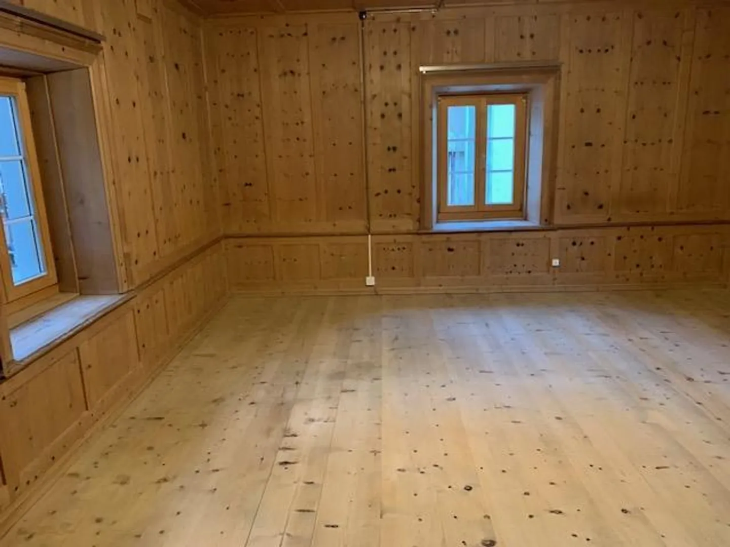 House with Stable and Garden - Photo 10 of 18