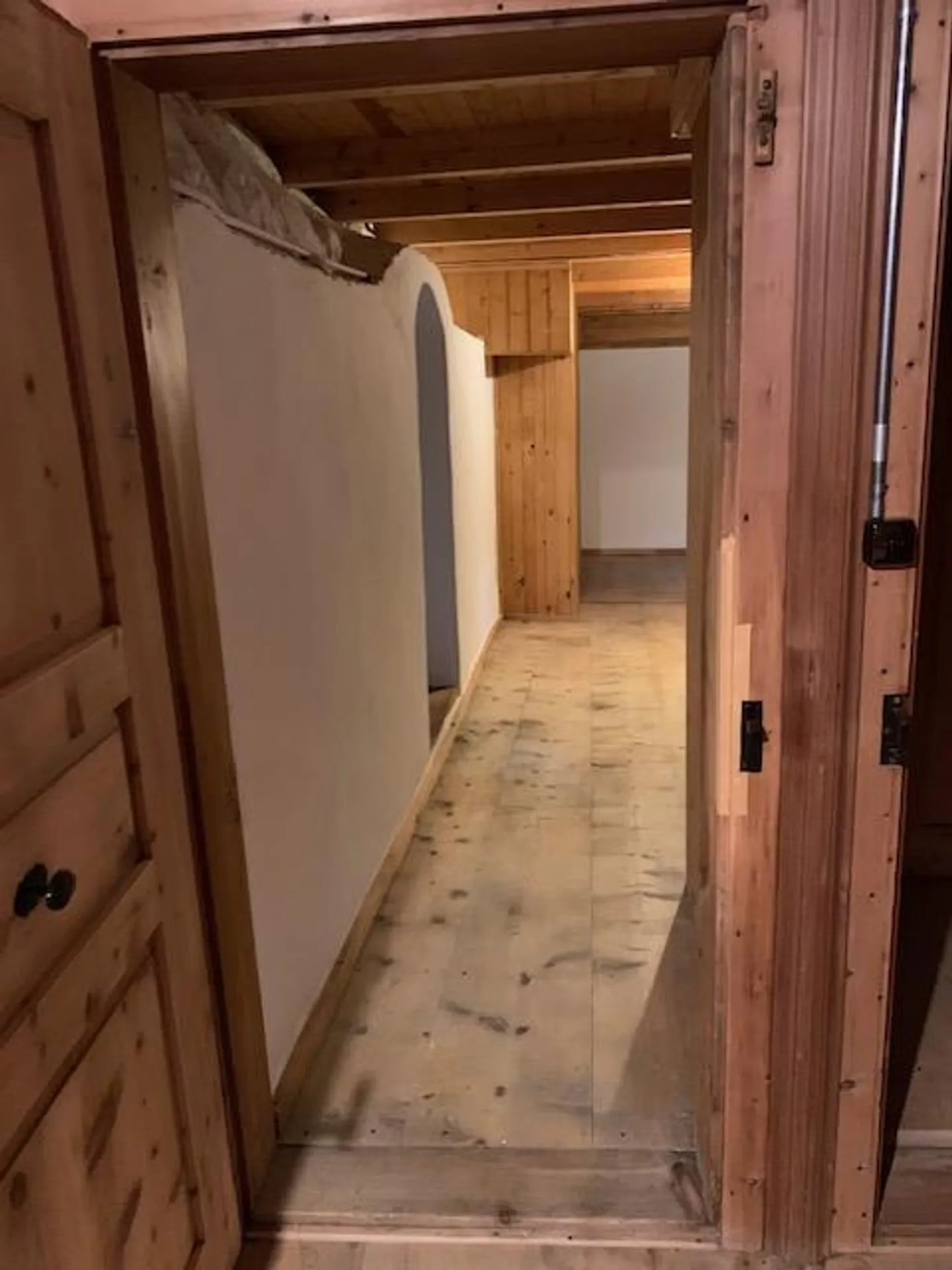 House with Stable and Garden - Photo 13 of 18