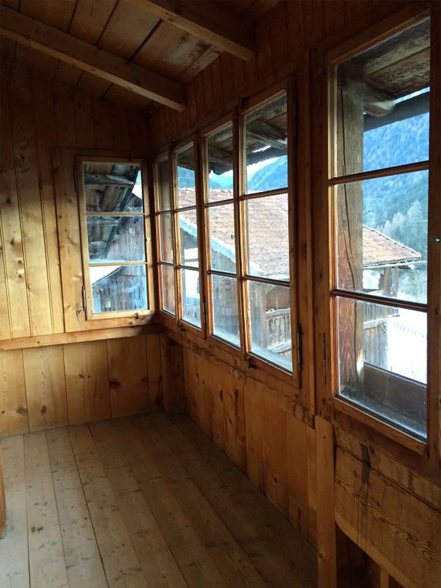 House with Stable and Garden - Photo 15 of 18