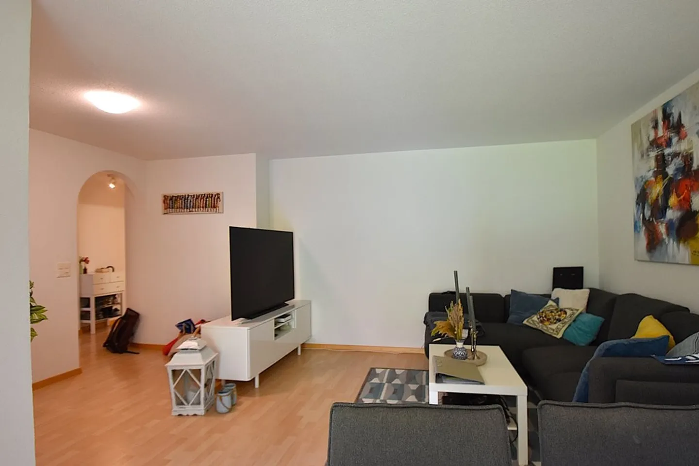 Cozy living in a quiet but central neighborhood - Photo 3 of 8