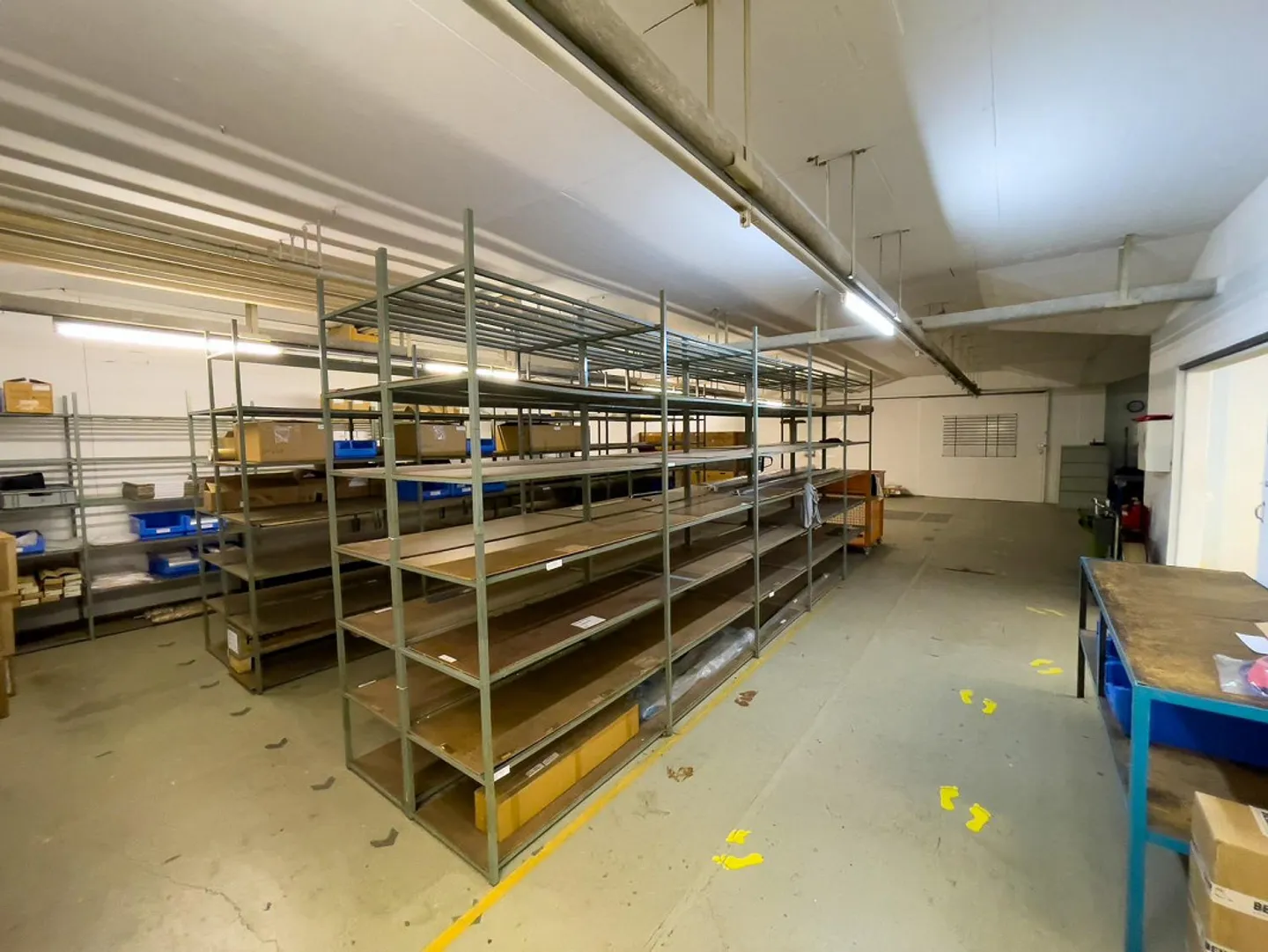 Grosszügige zentral gelegene Gewerbefläche für Lager- oder Produkti... - Foto 8 von 13