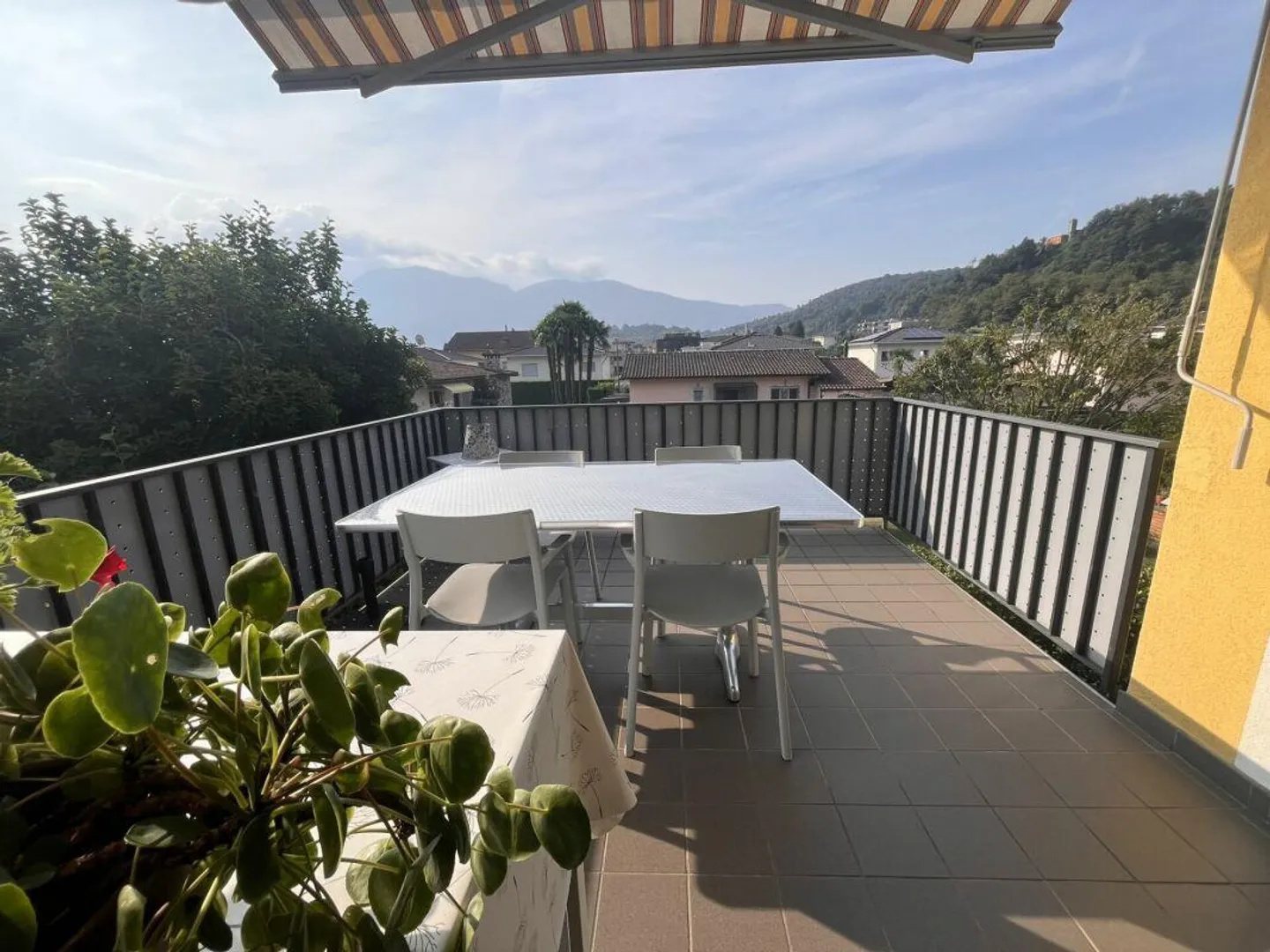 LOSONE - DOPPELHAUSHÄLFTE MIT GROSSEM GARTEN - Foto 3 von 27