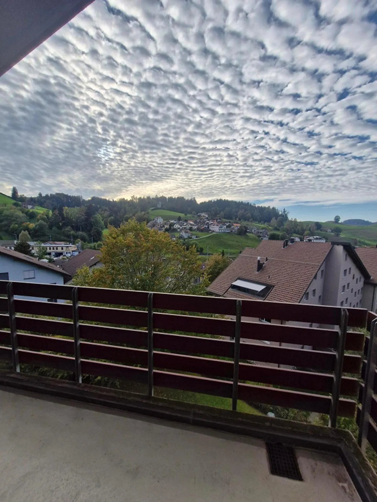 Appartamento attico attraente di 2,5 stanze con grande balcone - Foto 2 di 6