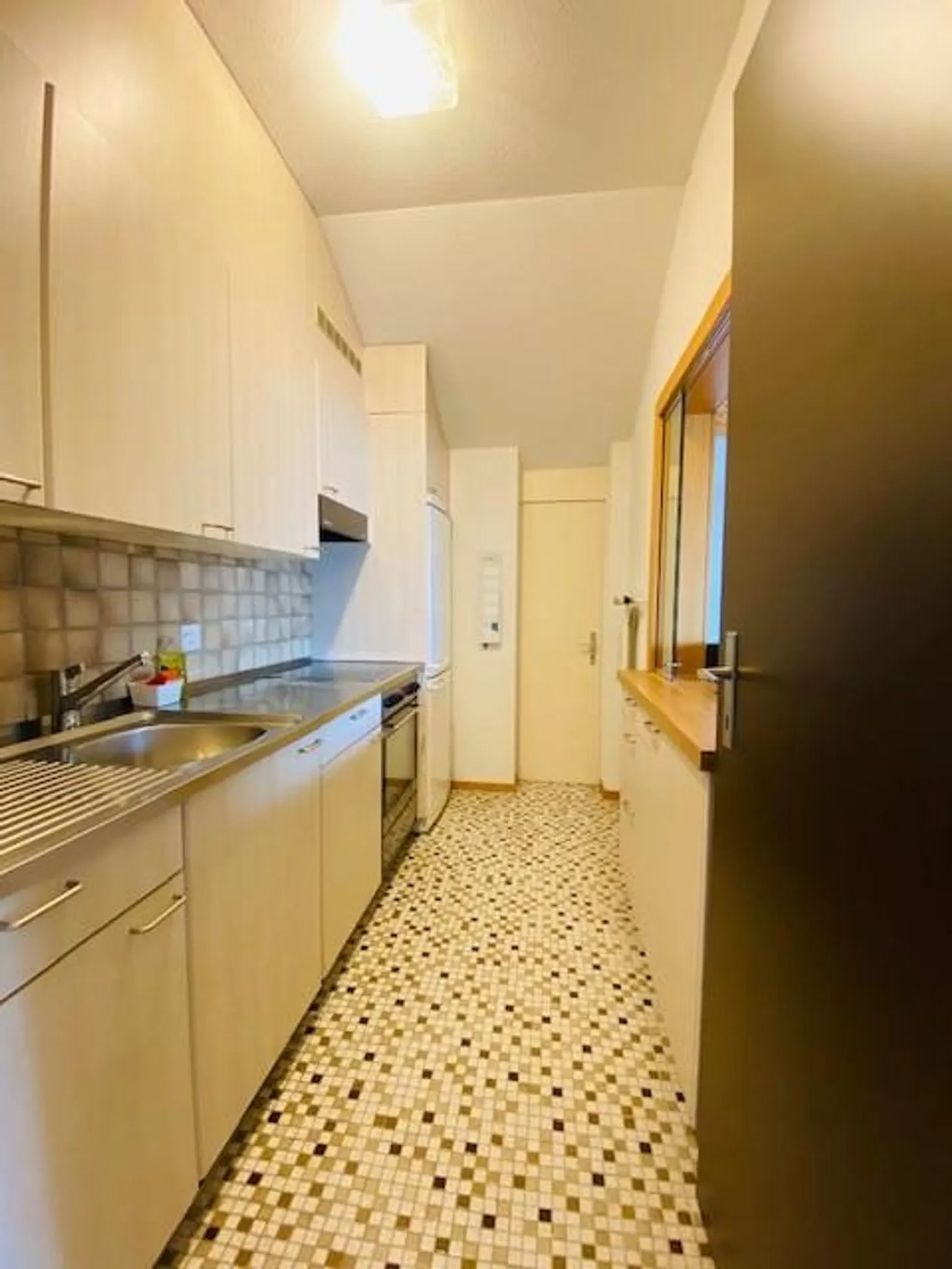 Appartamento attico attraente di 2,5 stanze con grande balcone - Foto 5 di 6