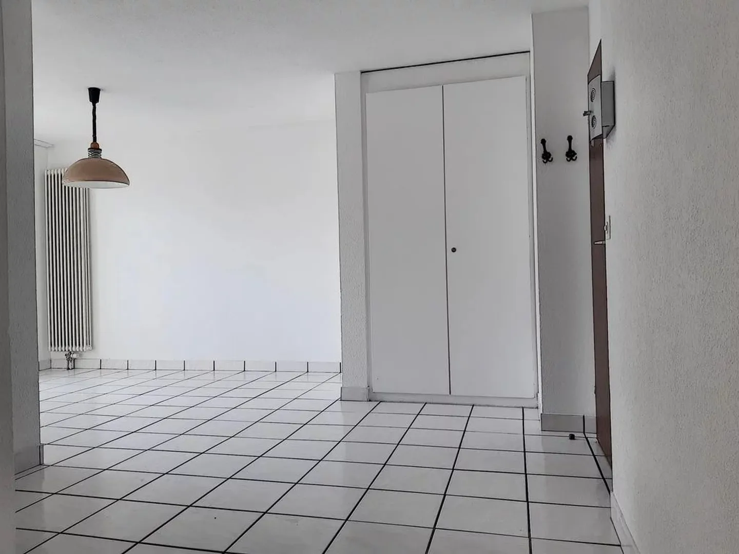 2.5 Room Apartment - Photo 2 of 6