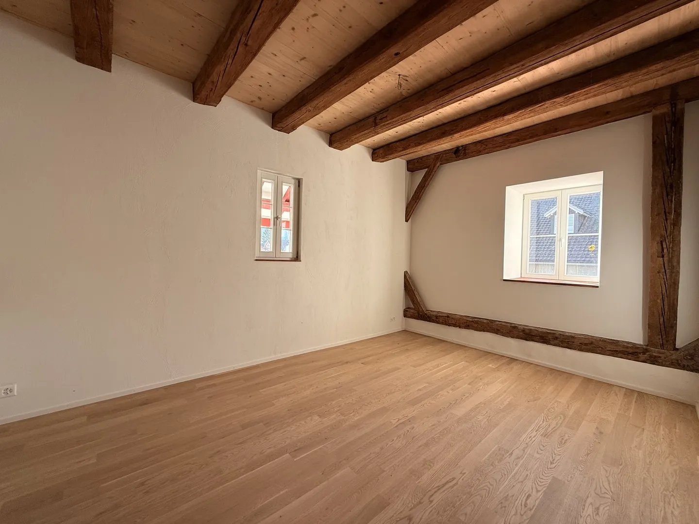 Exclusive Living with Character – Completely Renovated Apartments in a Historic Timber House - Photo 5 of 7