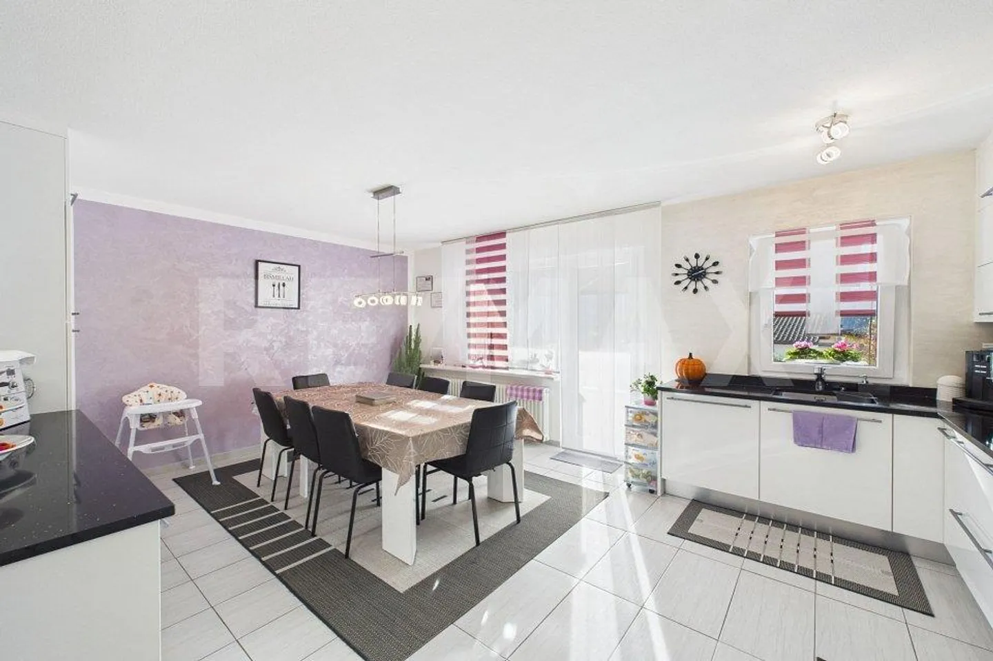 Casa bifamiliare completamente ristrutturata con ampio spazio esterno - Foto 10 di 13