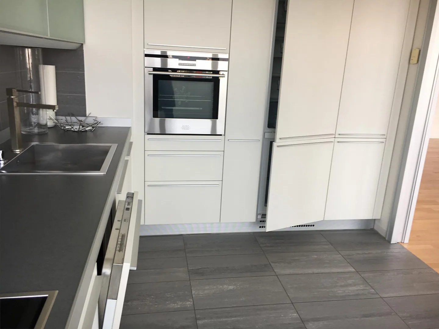 Mendrisio ZENTRUM GROßE 4.5-Zimmer-Wohnung mit GROßER Terrasse - Foto 9 von 19