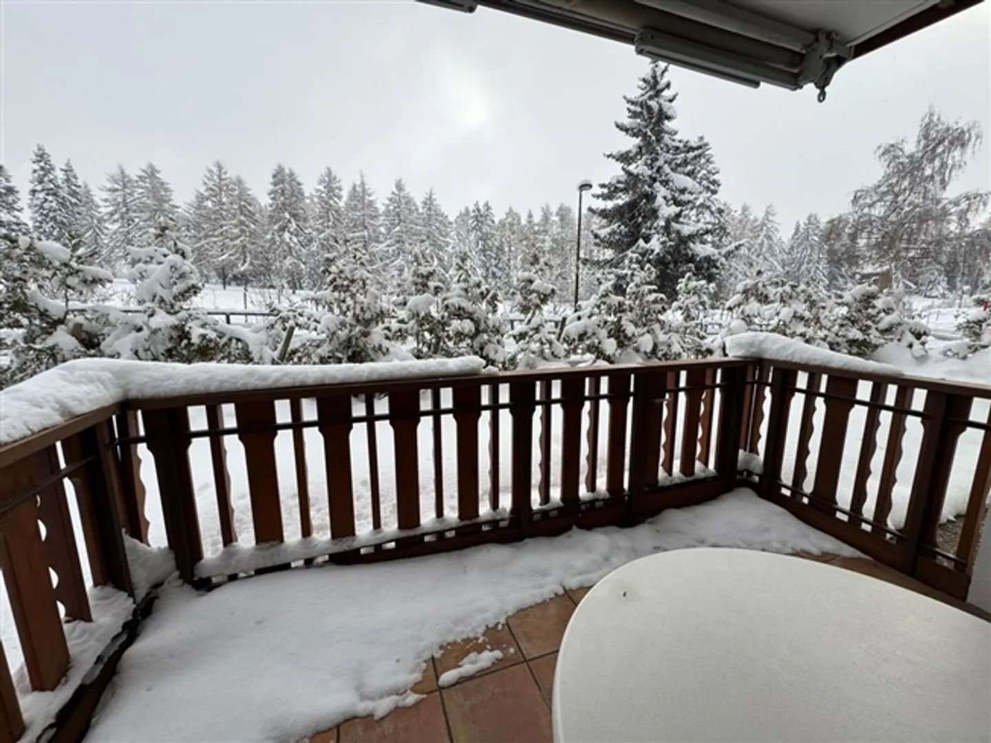 4.5 Room Apartment on the Edge of the Golf Course (Lärchen) - Privileged Location - Photo 5 of 13