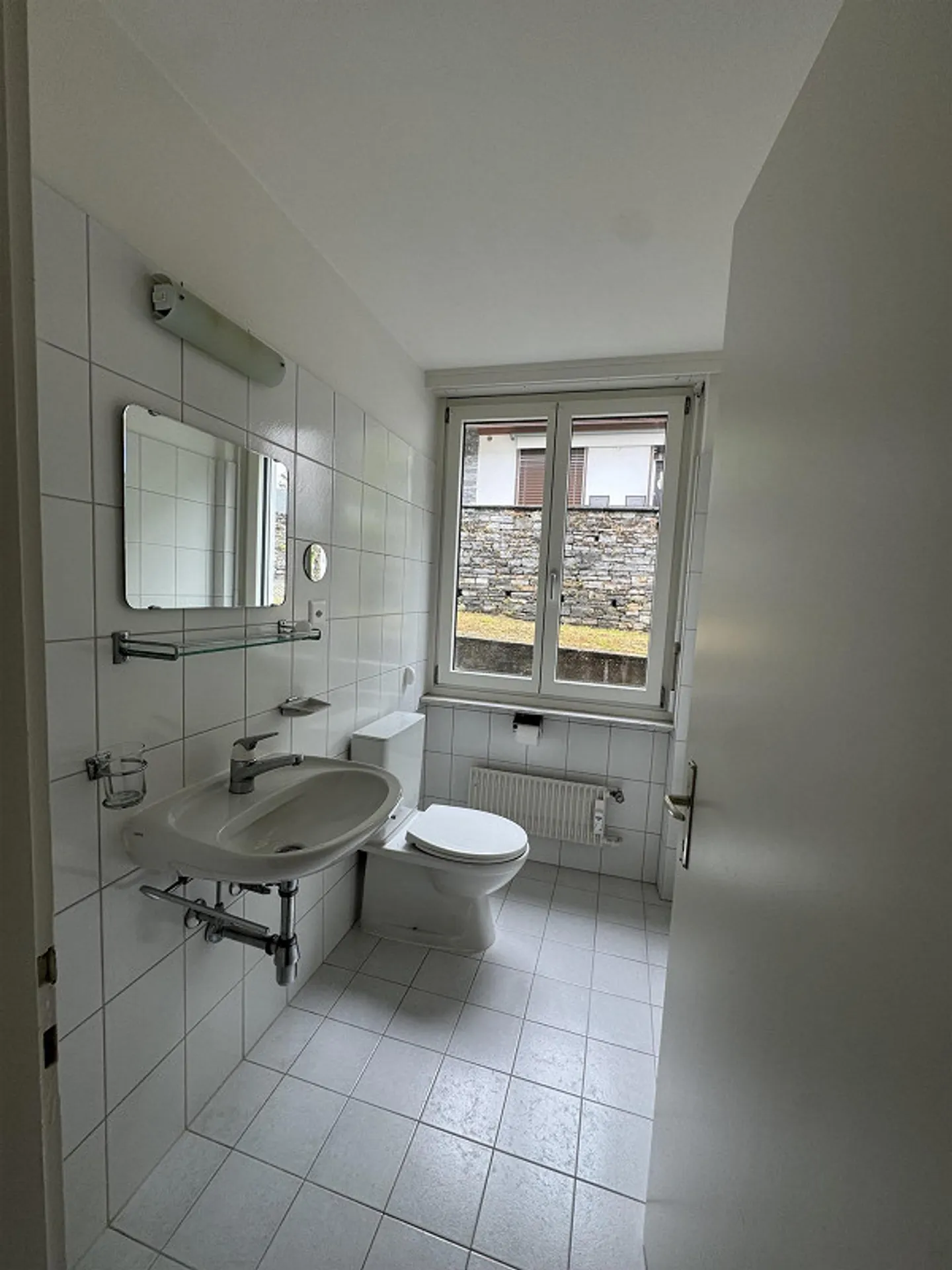 Geräumige und helle 3 1/2 Zimmer - Locarno/Solduno - Foto 8 von 9