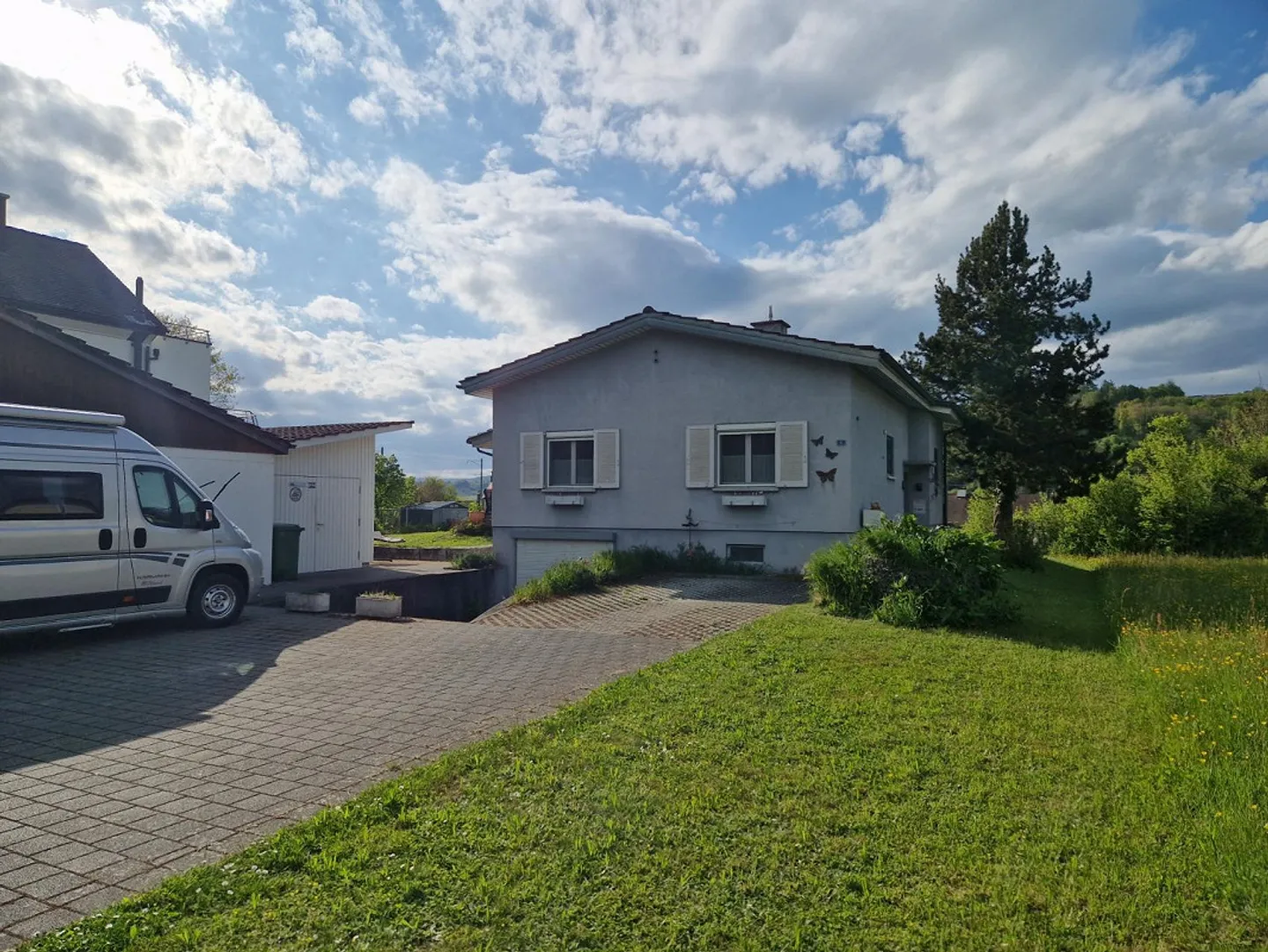 Incantevole casa unifamiliare di 4 stanze in posizione centrale - Foto 1 di 9