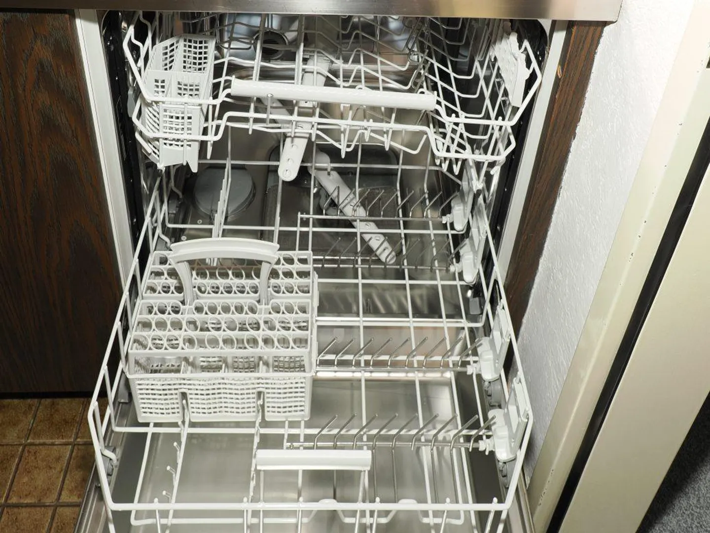 From May 1, 2026 - only in annual rent - Photo 17 of 30