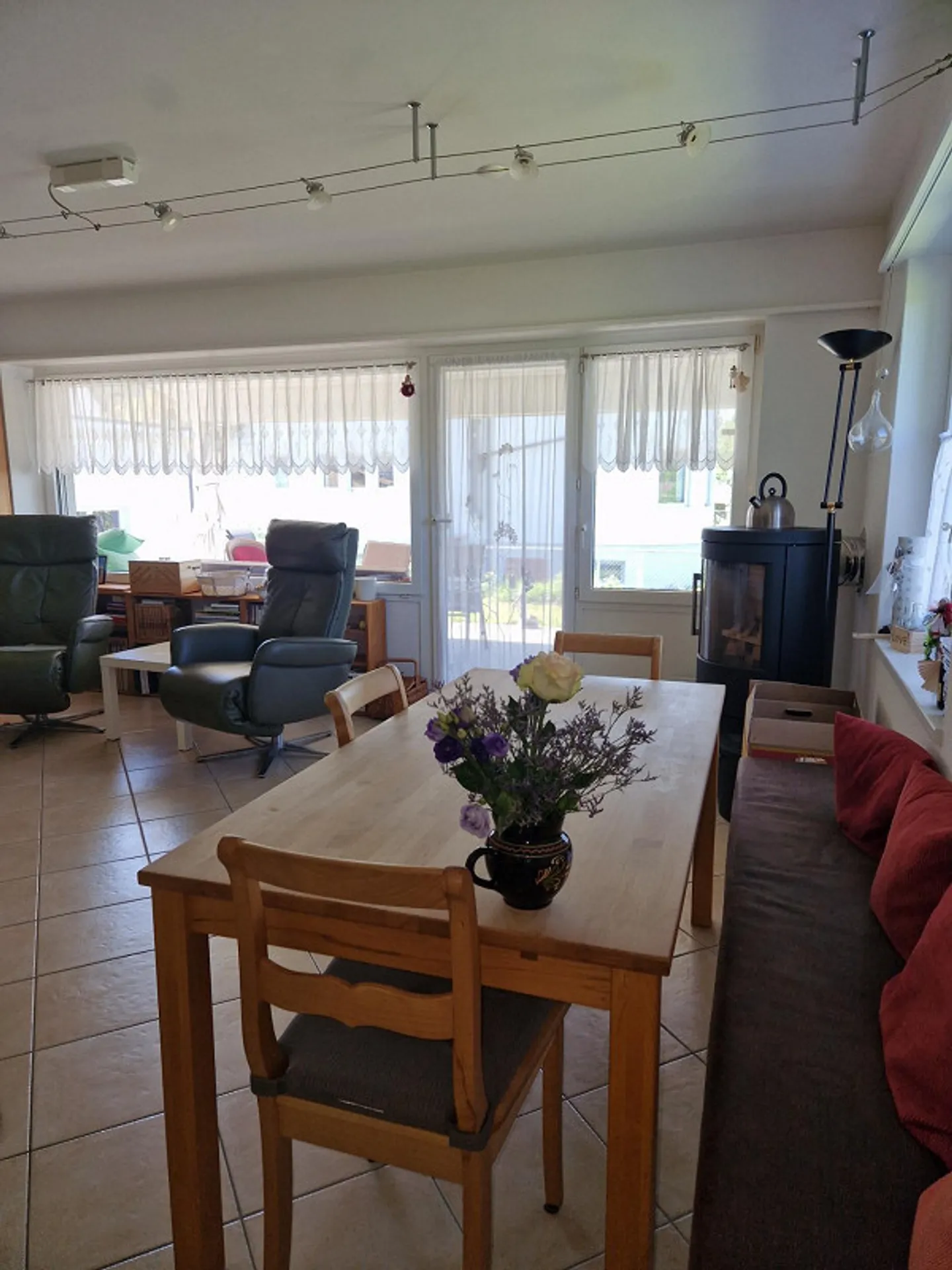 Incantevole casa unifamiliare di 4 stanze in posizione centrale - Foto 4 di 9