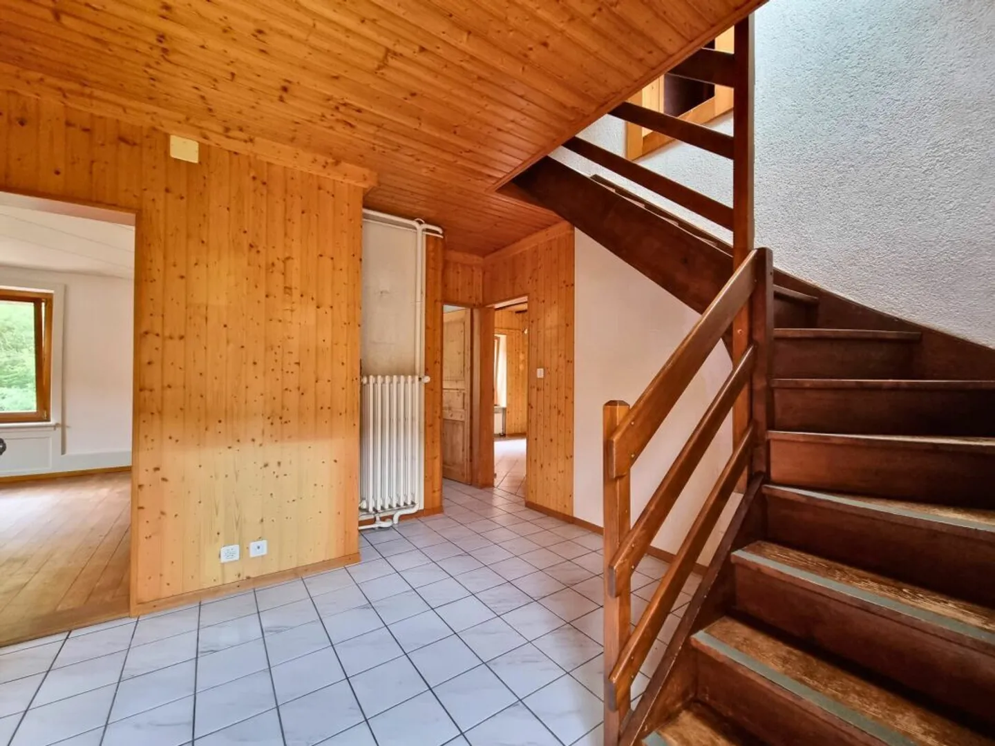 Casa di villaggio da ristrutturare, con un ampio giardino senza affacci - Foto 7 di 17