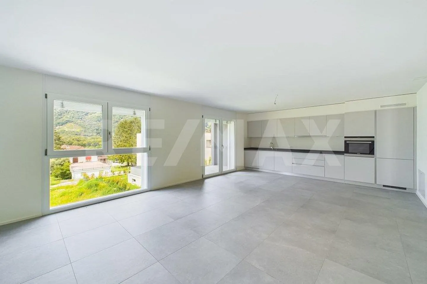 Appartement lumineux en emplacement privilégié - Photo 6 sur 13