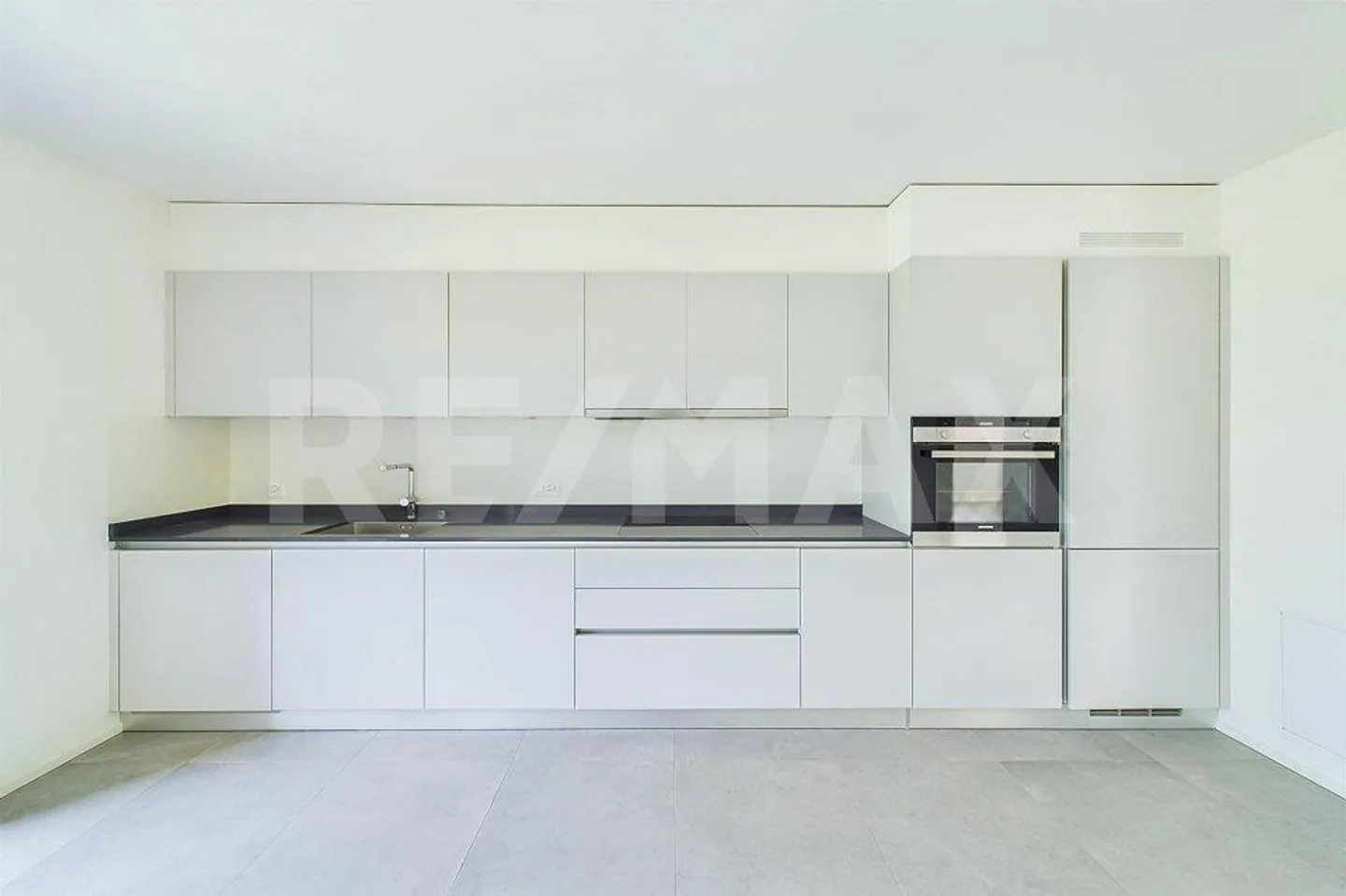 Appartement lumineux en emplacement privilégié - Photo 8 sur 13