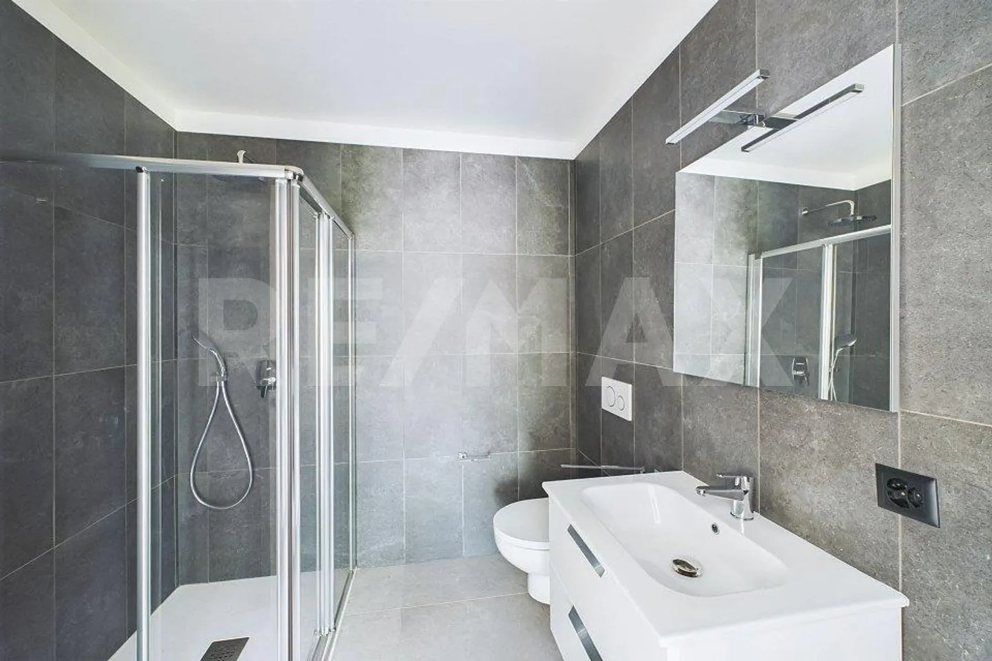 Appartement lumineux en emplacement privilégié - Photo 11 sur 13