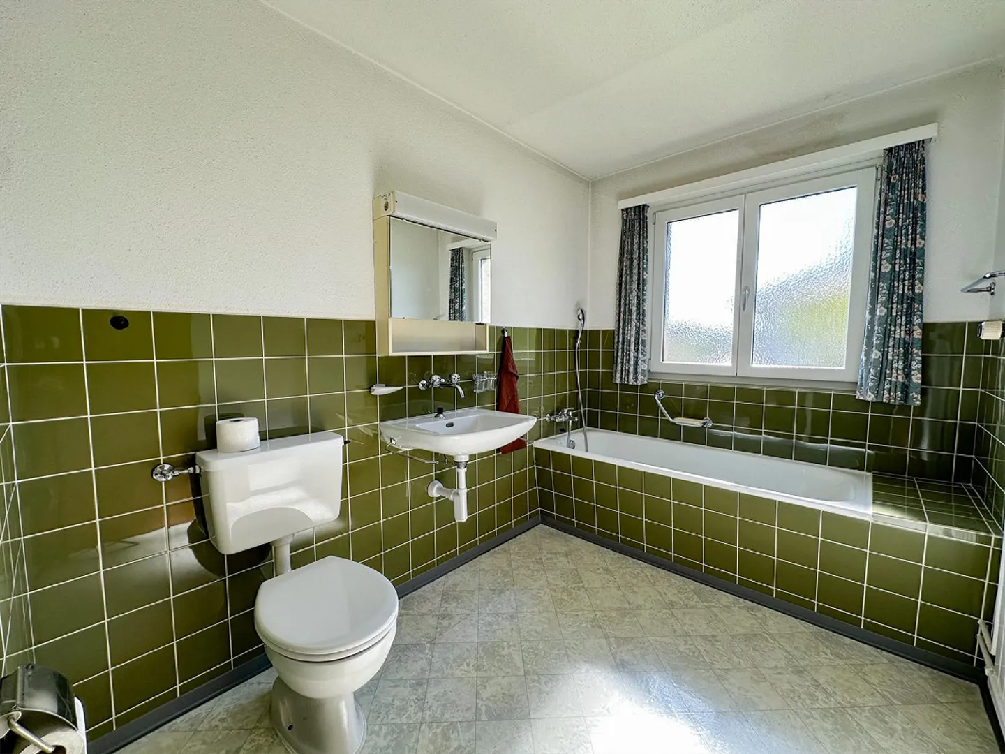 Spacious house with plenty of room for your own ideas - Photo 12 of 23