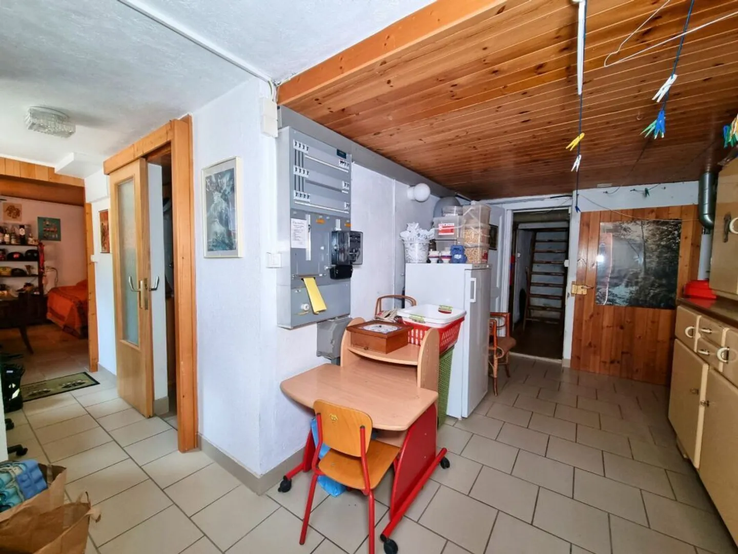 Casa di villaggio da ristrutturare, con un ampio giardino senza affacci - Foto 10 di 17