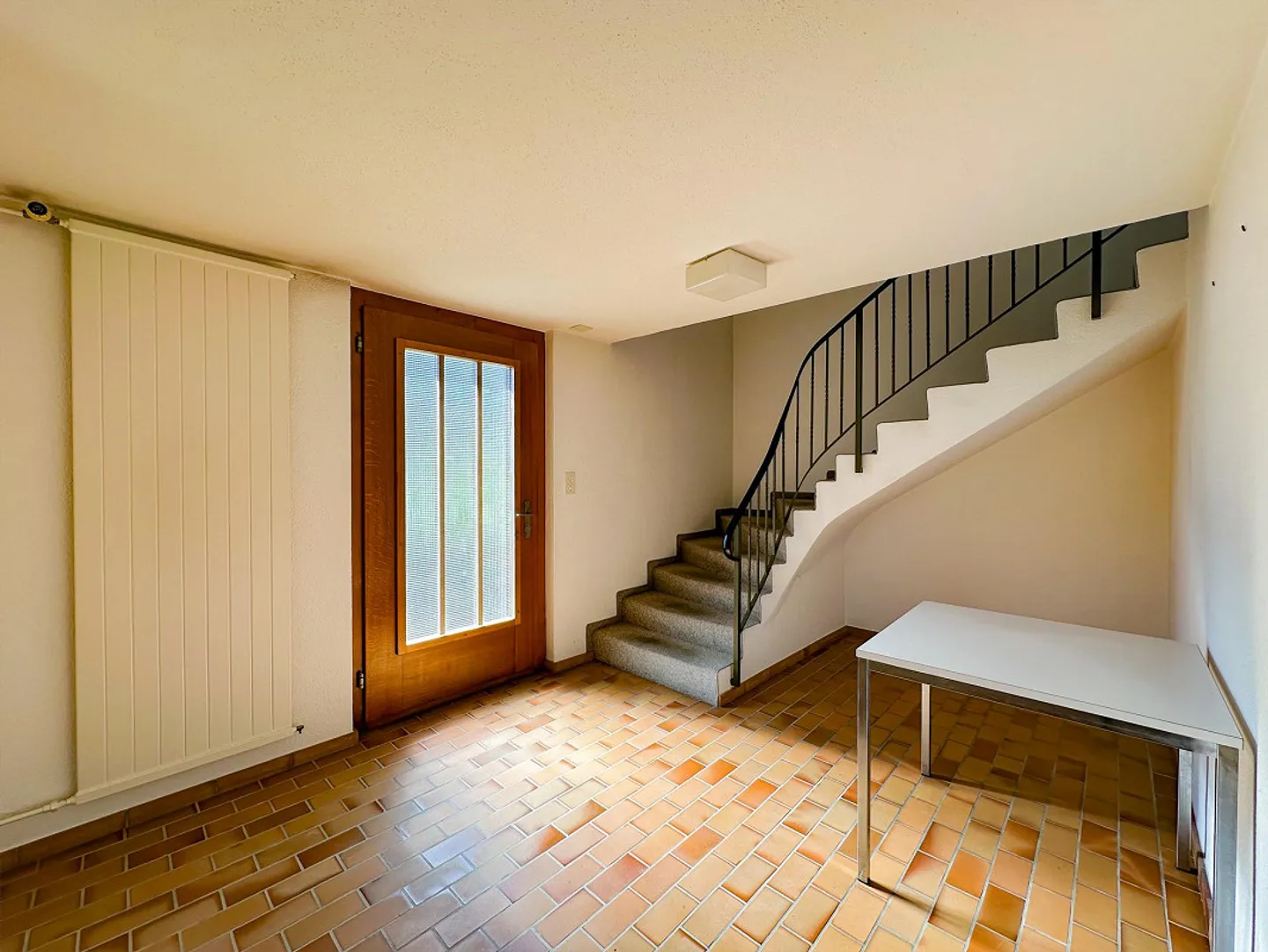 Spacious house with plenty of room for your own ideas - Photo 18 of 23