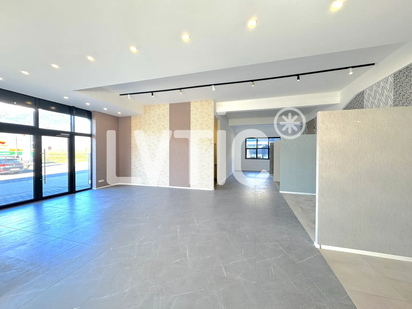 Magazzini, showroom, uffici, 1145 m2 divisibili in affitto vicino a Villeneuve - Foto 13 di 15
