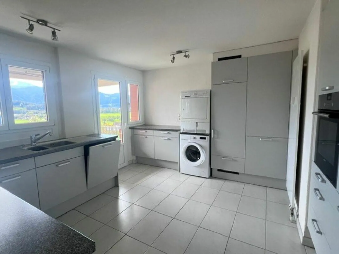 Appartamento da sogno di 5,5 stanze con ampio layout e terrazza... - Foto 9 di 26