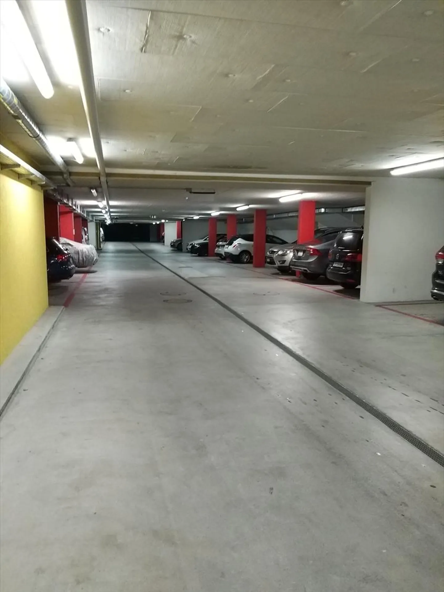 Outdoor parking space for rent - Photo 1 of 2