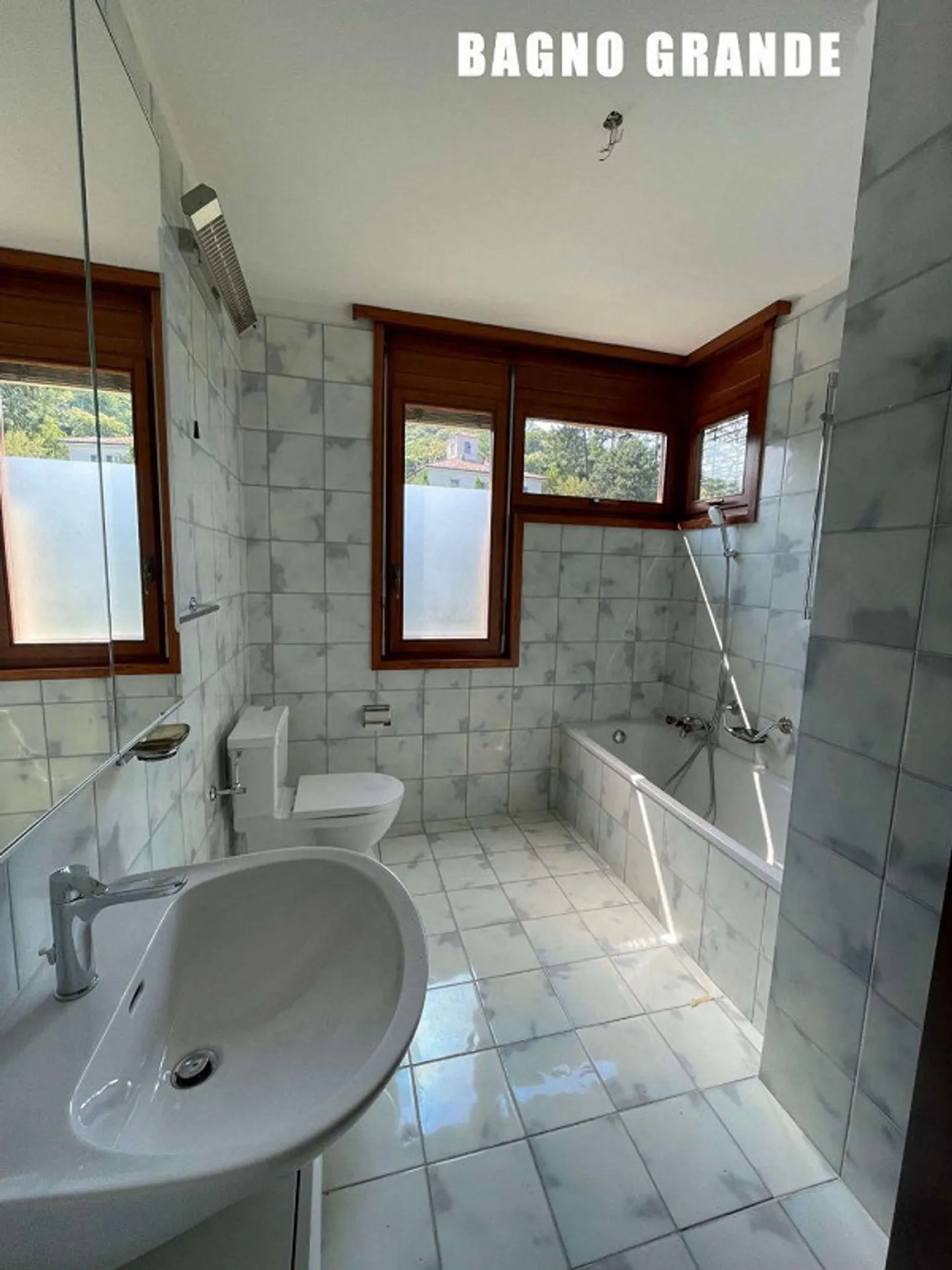 Panoramic Apartment, 3.5 Rooms in Exclusive Breganzona (Lugano) - Photo 11 of 13