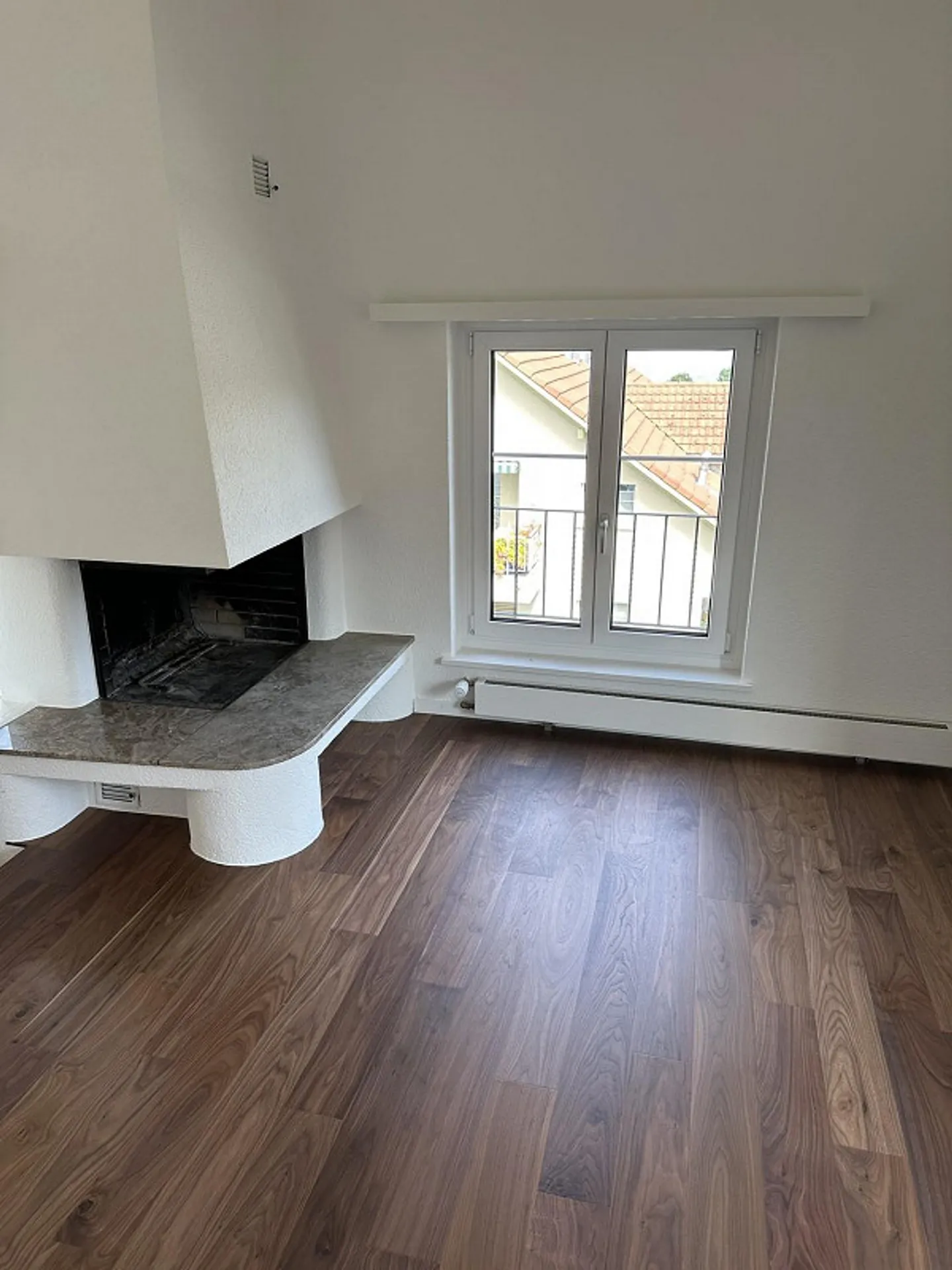 Incantevole appartamento mansardato 2.5 locali con balcone e vicinanza al lago a Horgen - Foto 9 di 13