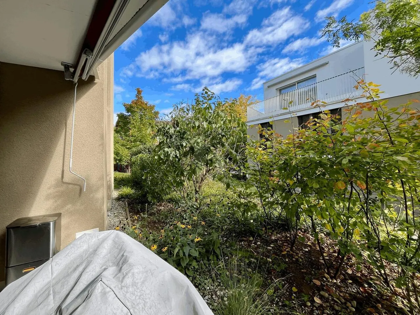 GROSSZÜGIG, ZENTRAL UND NATURNAH - Foto 5 von 6