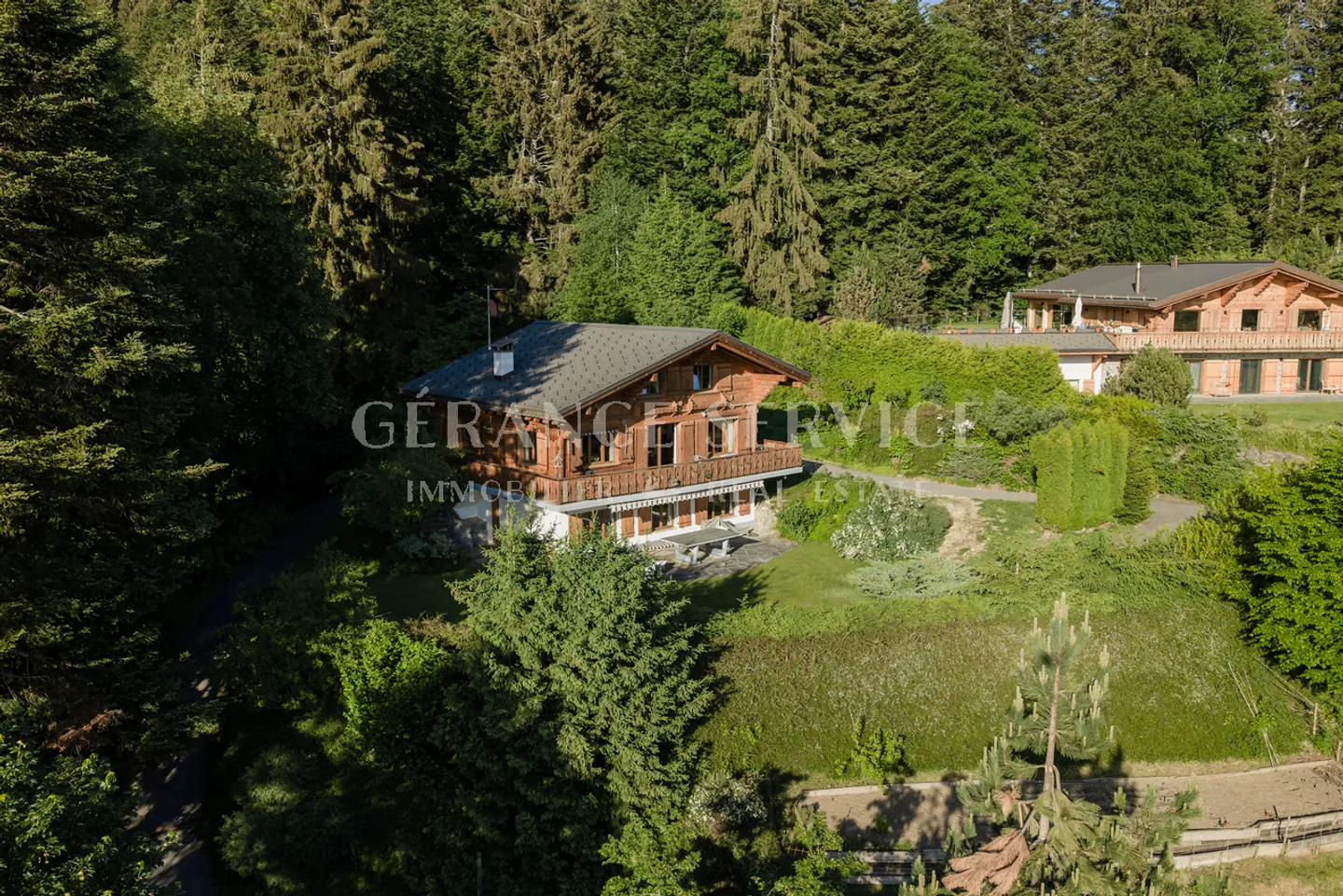 Charmantes Chalet mit Atemberaubenden Ausblicken - Foto 9 von 47