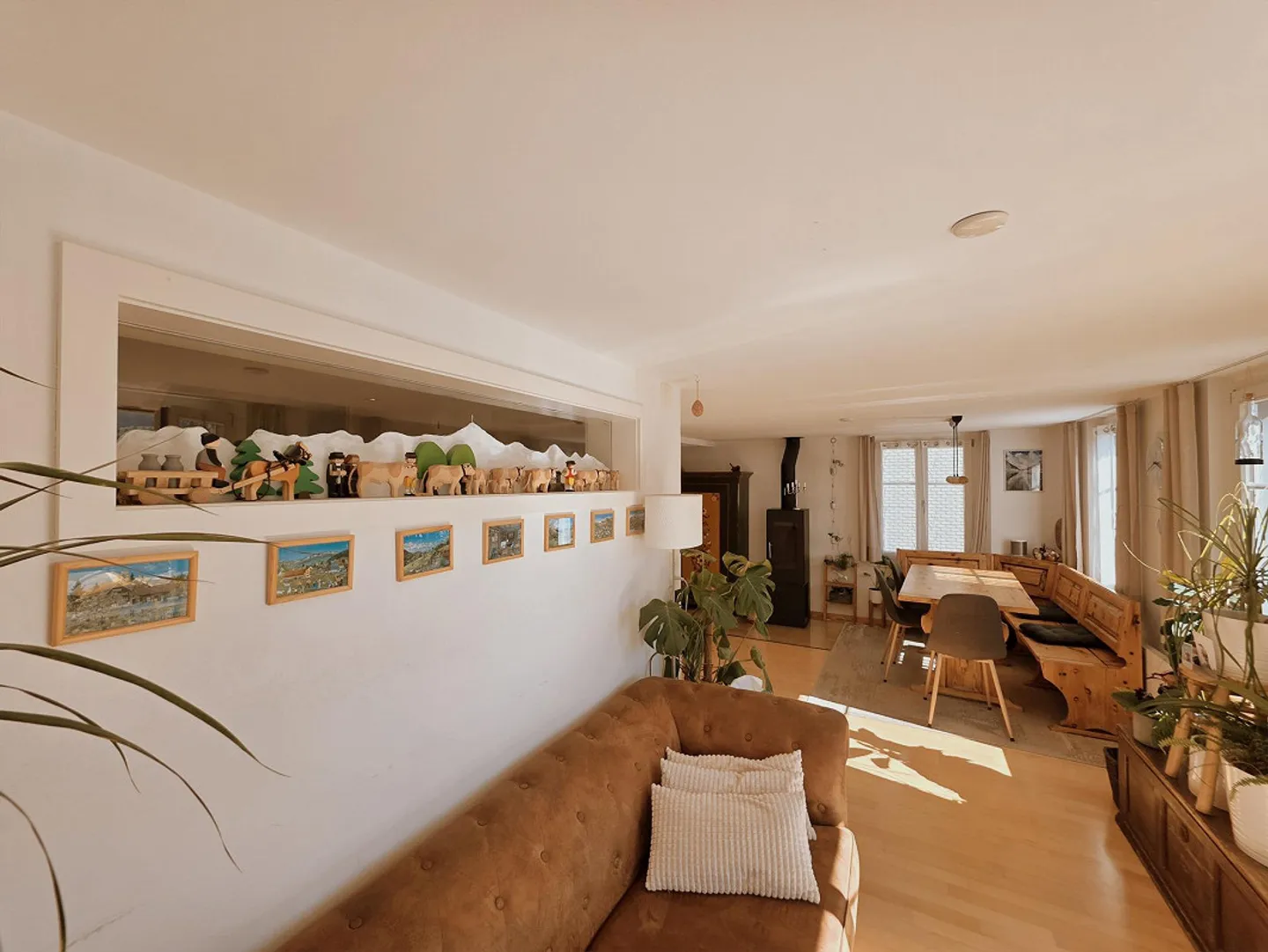 Charming 9.5-Room Single-Family House in the Center - Photo 2 of 15