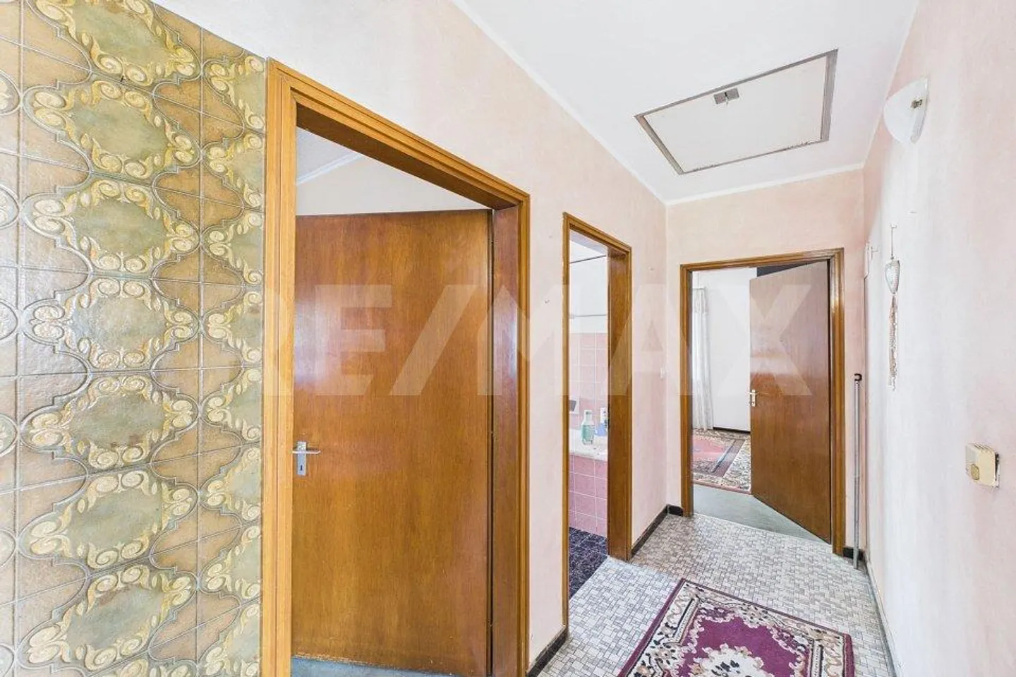 Casa unifamiliare con appartamento separato e grande giardino - Foto 12 di 13