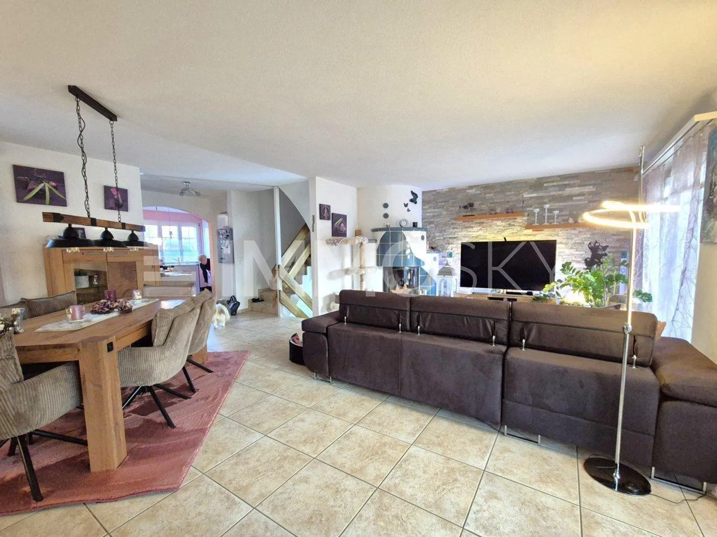 Your new home: quiet, spacious and renovated - Photo 4 of 5