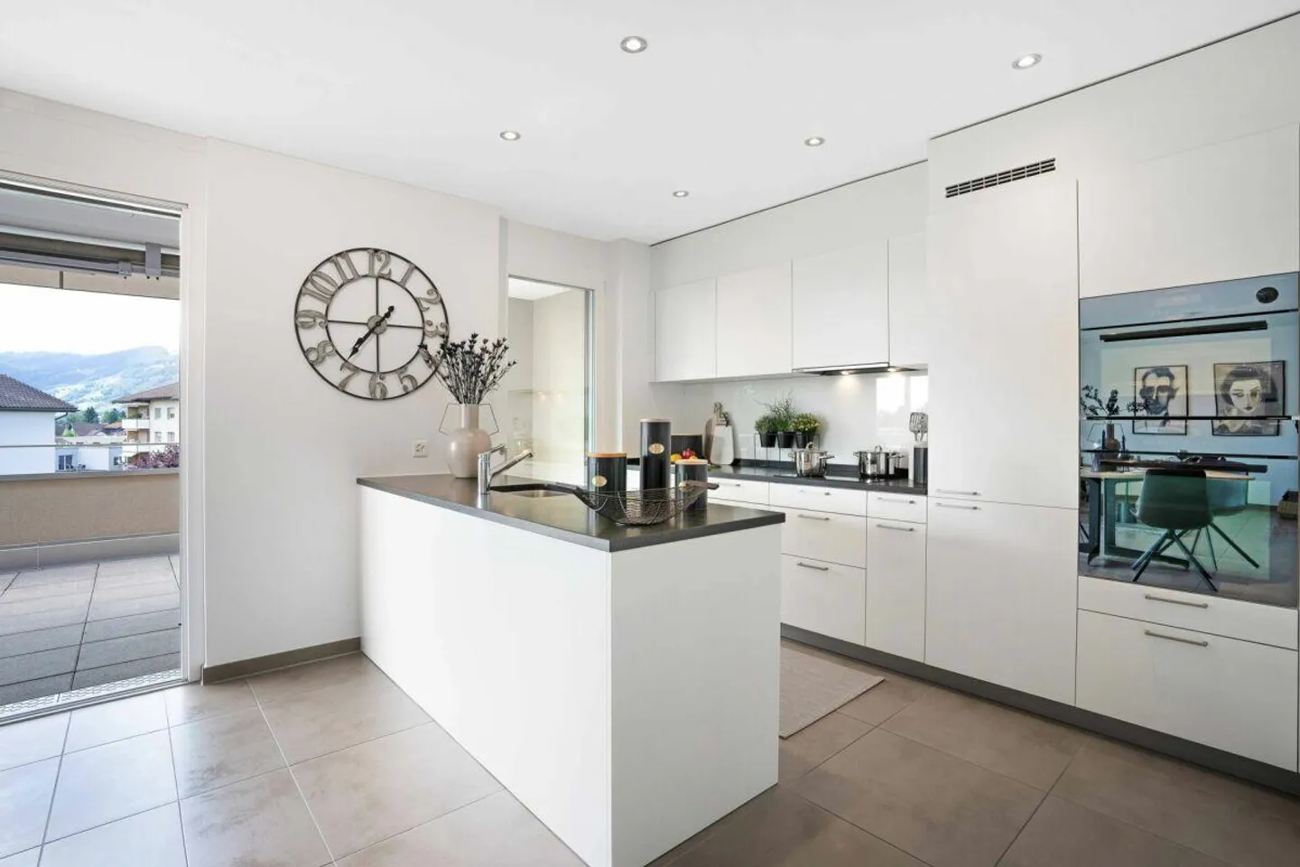 Sunny penthouse apartment with the highest comfort and privacy - Photo 3 of 14