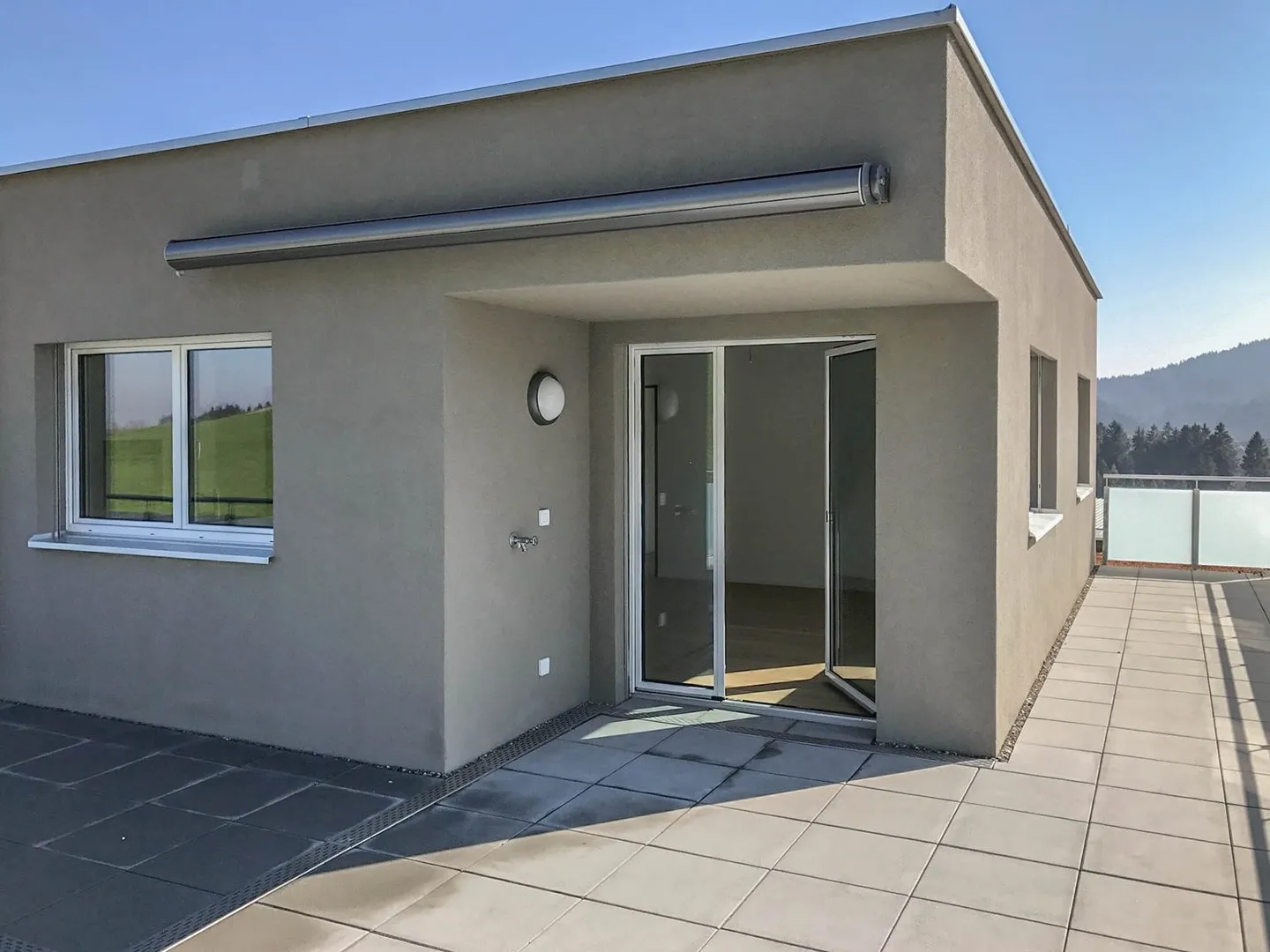Appartamento attico di 3,5 stanze con vista - Foto 2 di 7