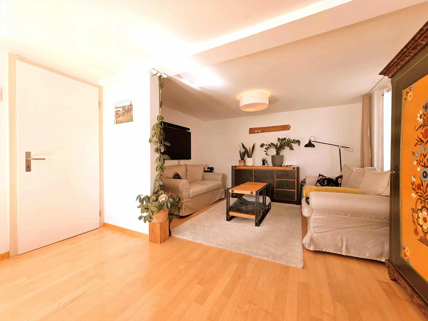 Charming 9.5-Room Single-Family House in the Center - Photo 8 of 15